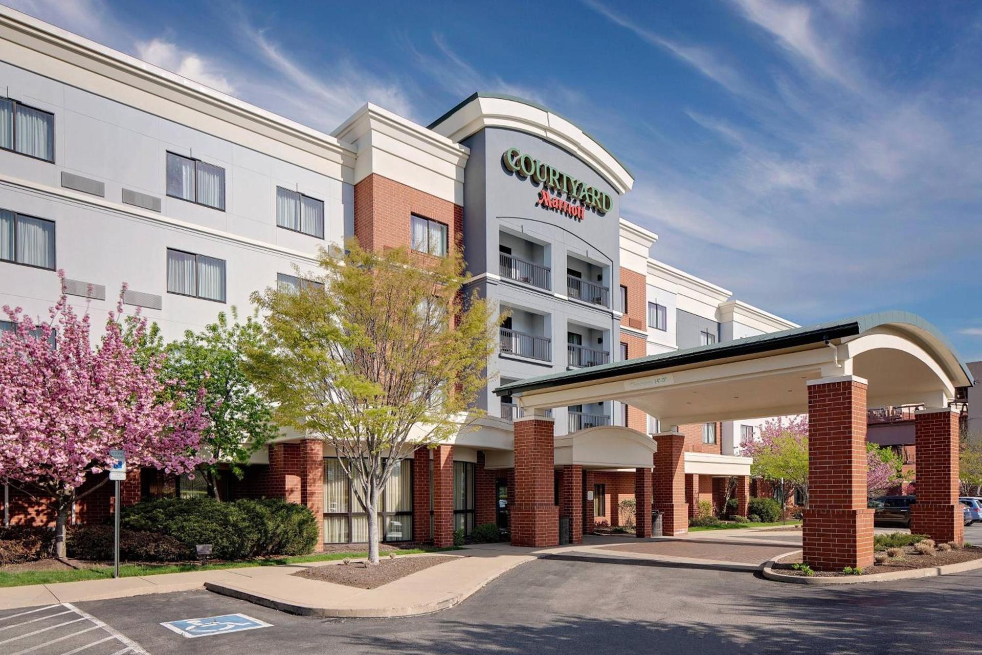 Courtyard by Marriott Pittsburgh West Homestead Waterfront photo 1