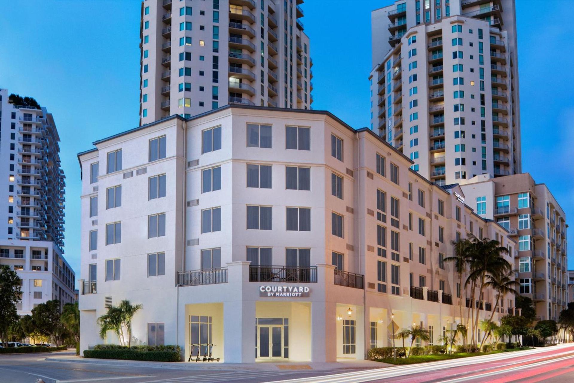 Courtyard Miami Dadeland photo 5