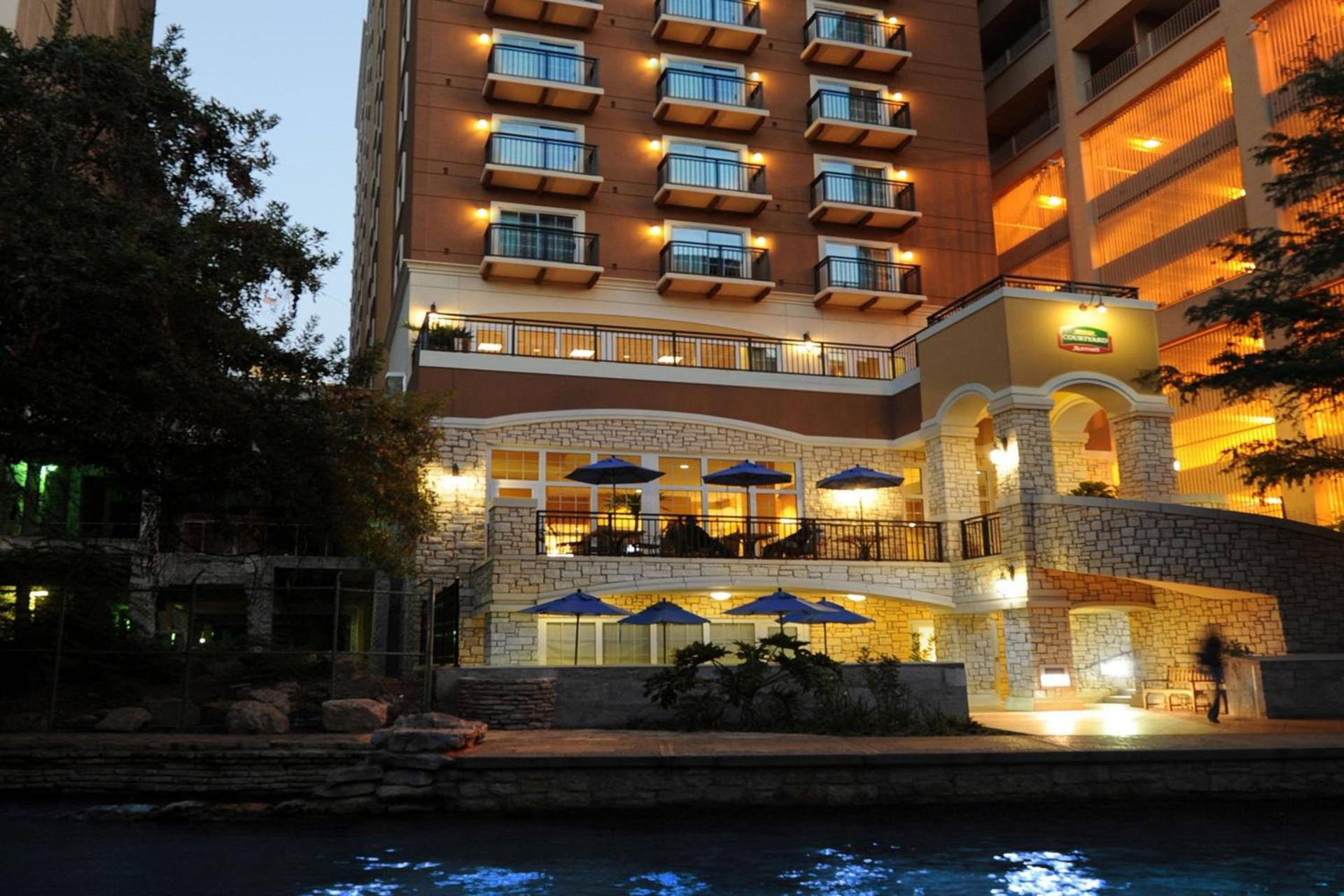 Courtyard by Marriott San Antonio Riverwalk photo 4