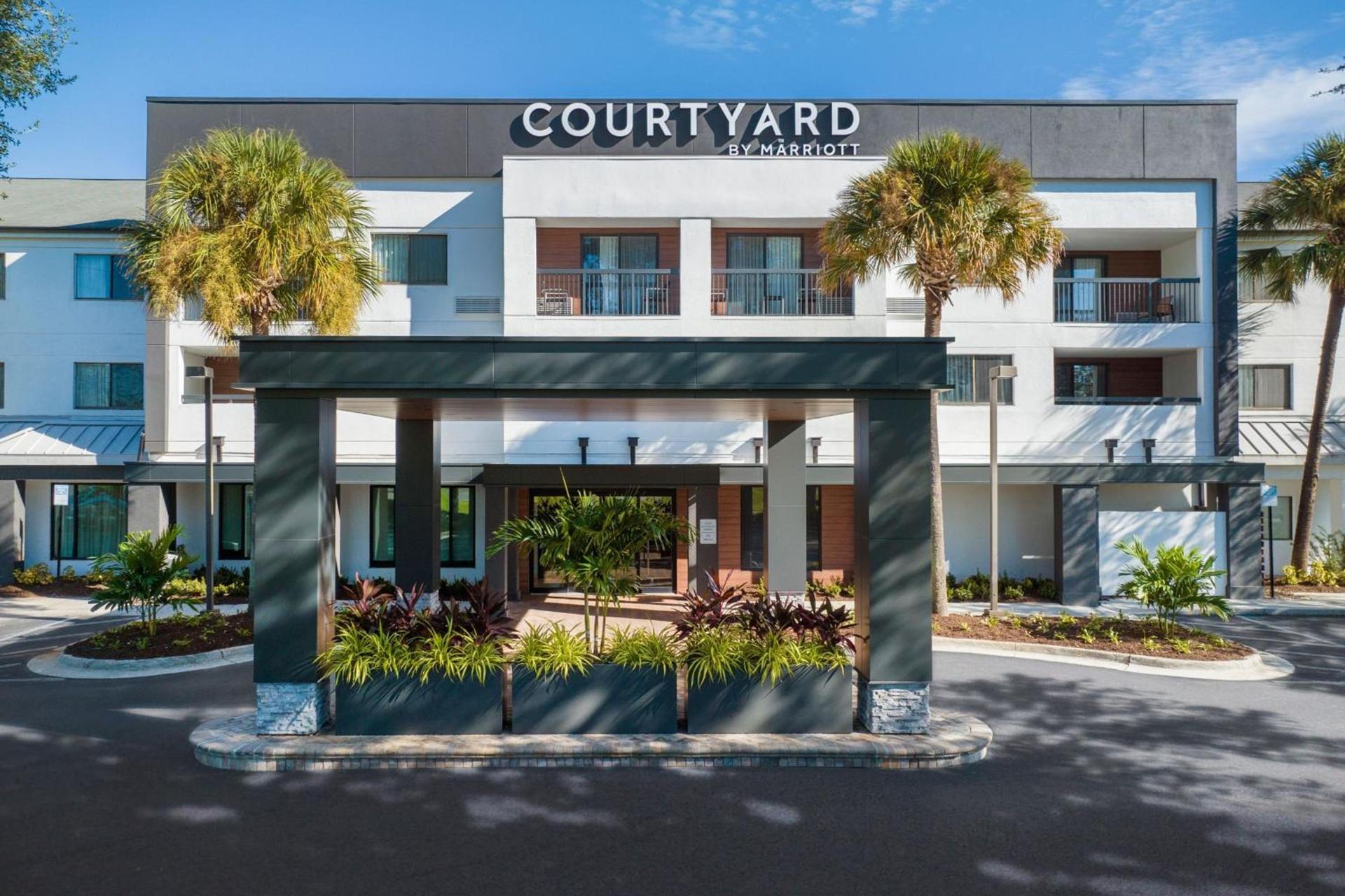 Courtyard Tampa North / I-75 Fletcher photo 7