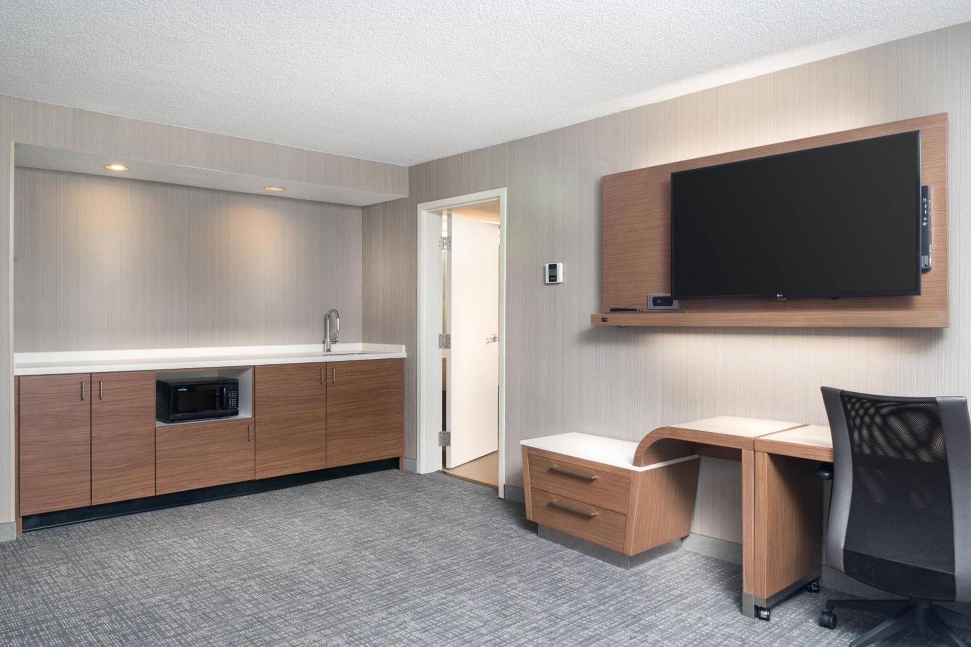 Courtyard by Marriott Lynchburg photo 18