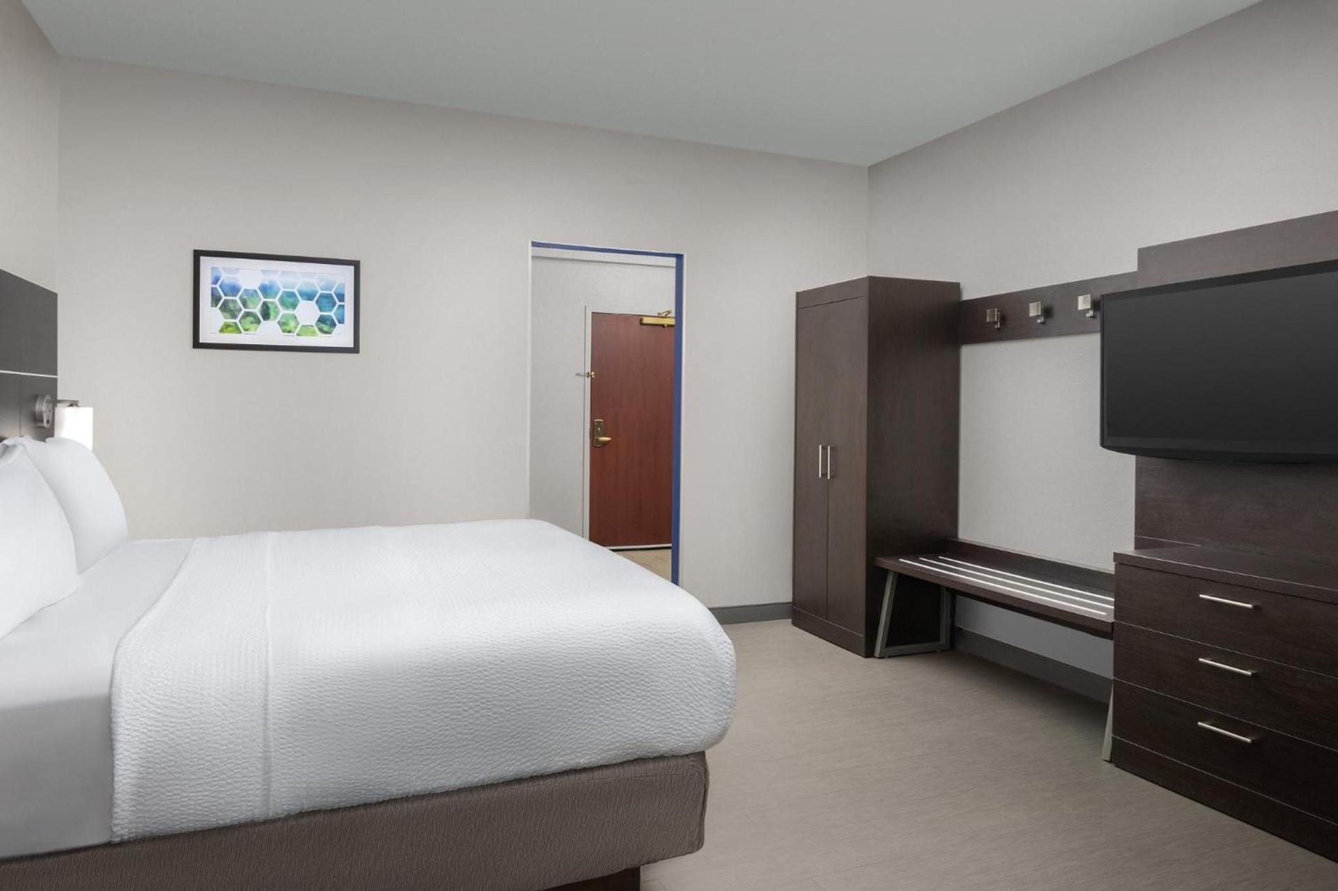 Holiday Inn Express Knoxville-Strawberry Plains by IHG photo 40