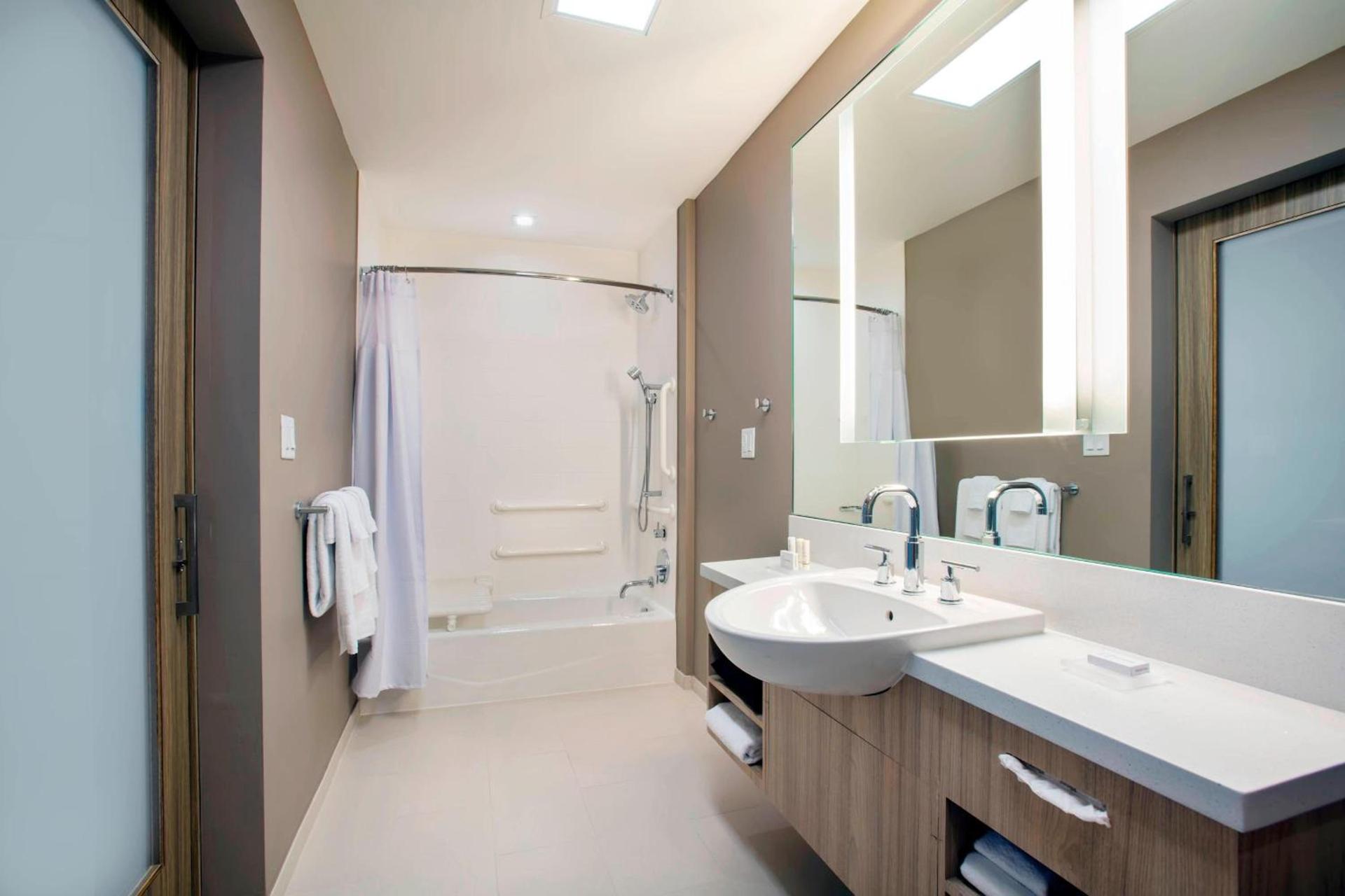 SpringHill Suites by Marriott Miami Doral photo 9