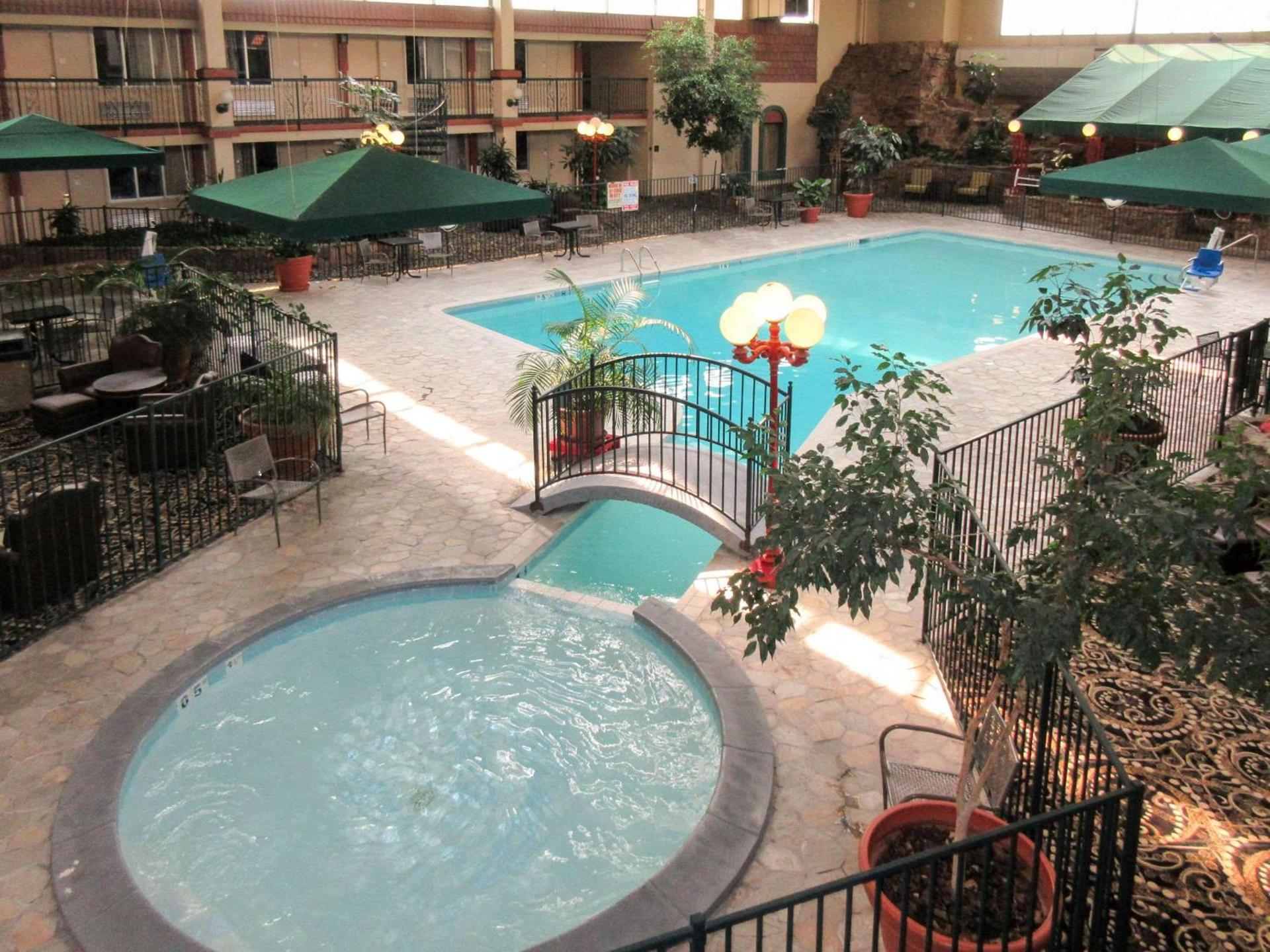 Clarion Inn photo 2