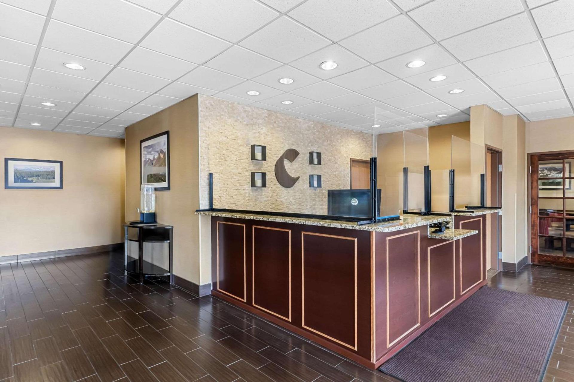 Comfort Inn & Suites Near University of Wyoming photo 5