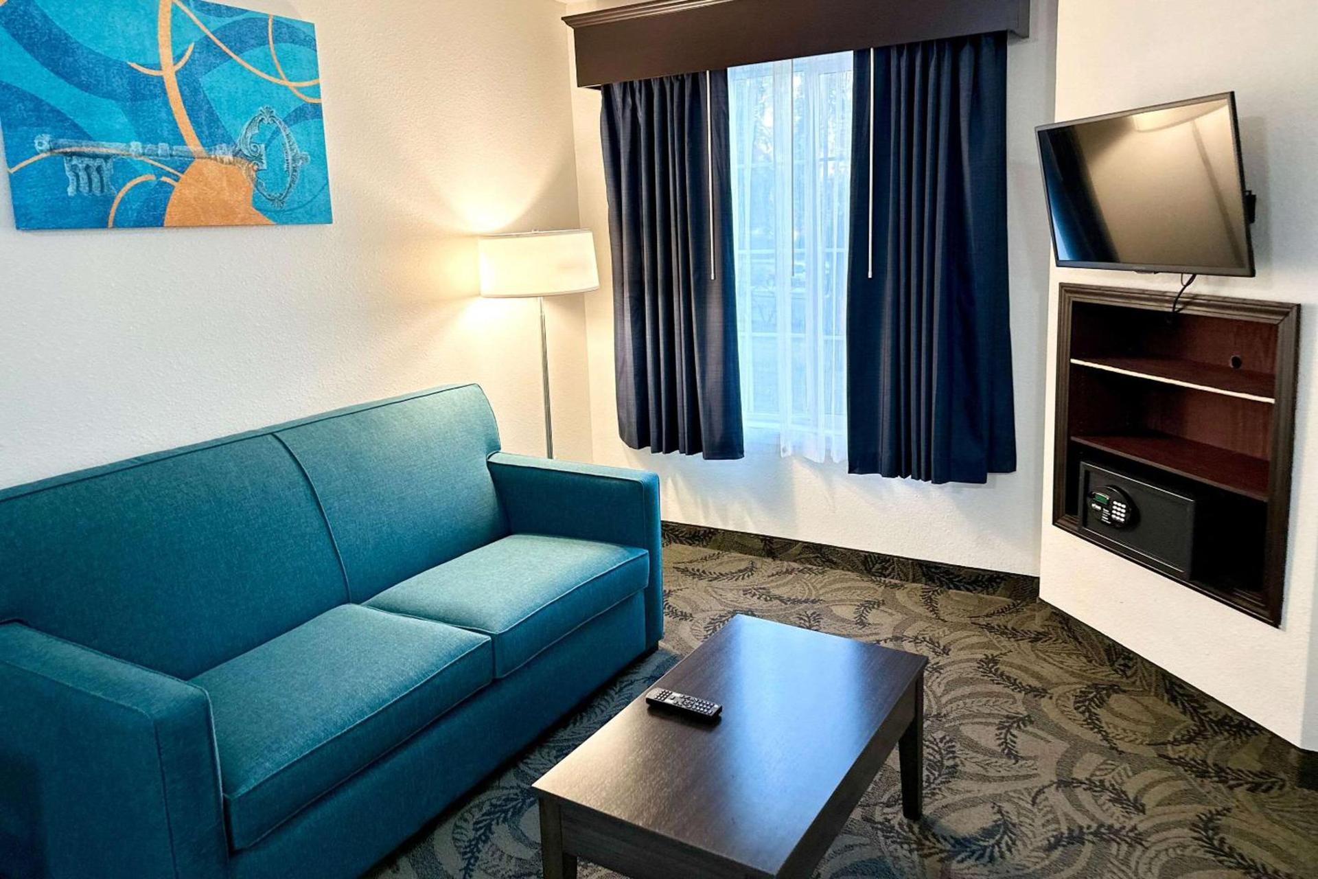 MainStay Suites Madison Airport photo 15