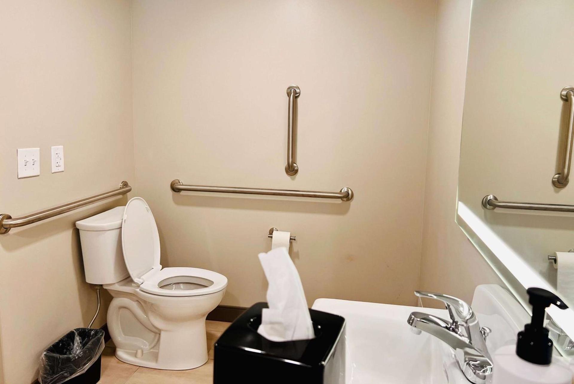 Wyndham Garden Louisville KY photo 44