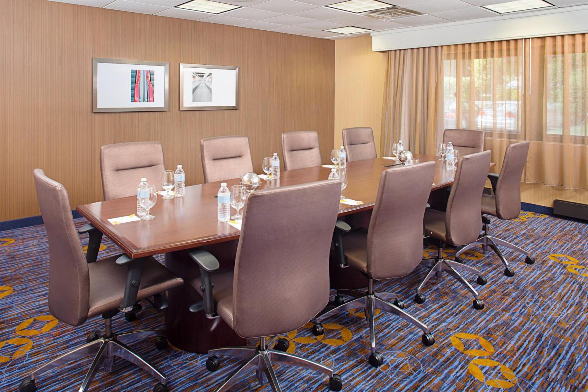Courtyard by Marriott Montvale photo 38
