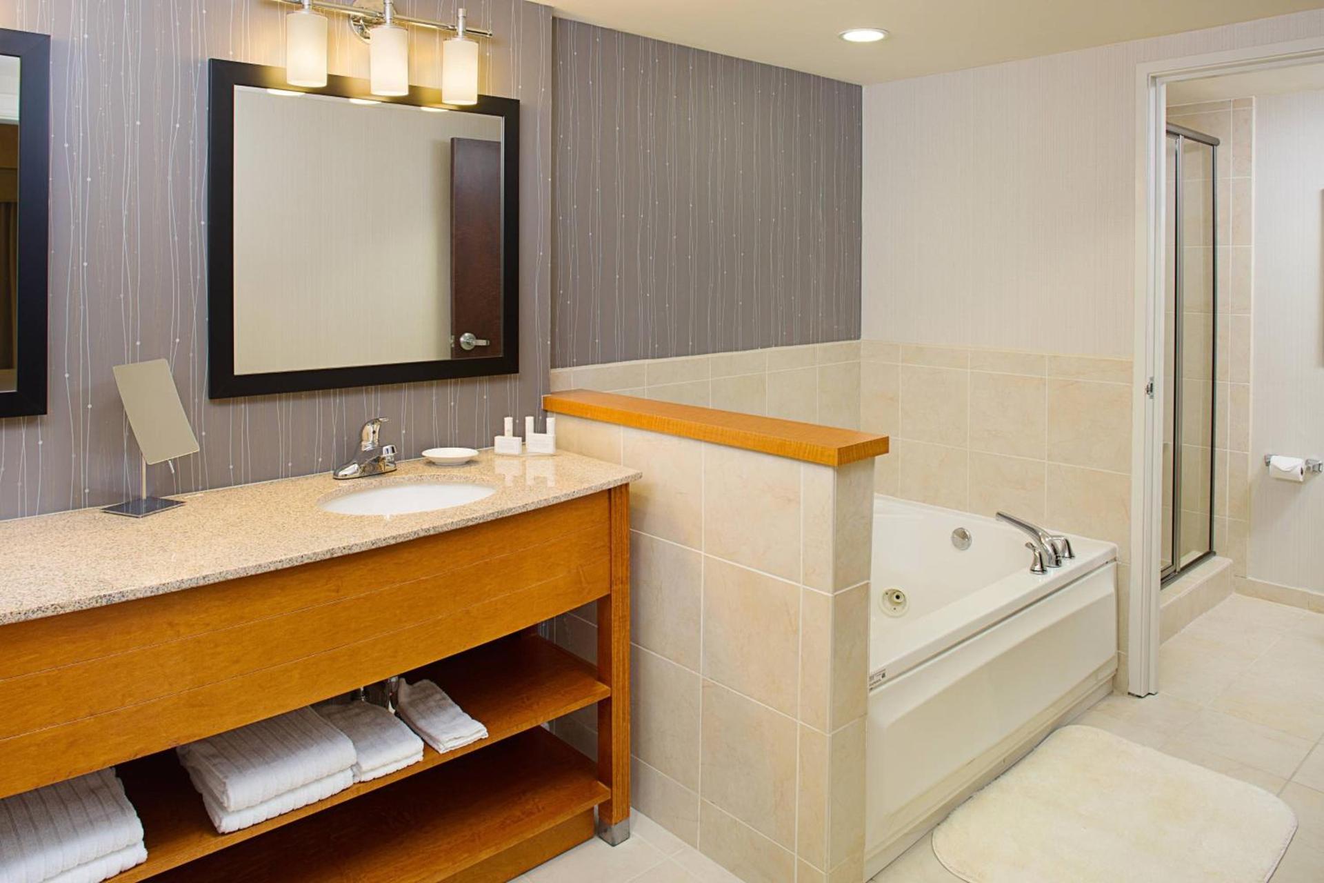 Courtyard by Marriott Montvale photo 21