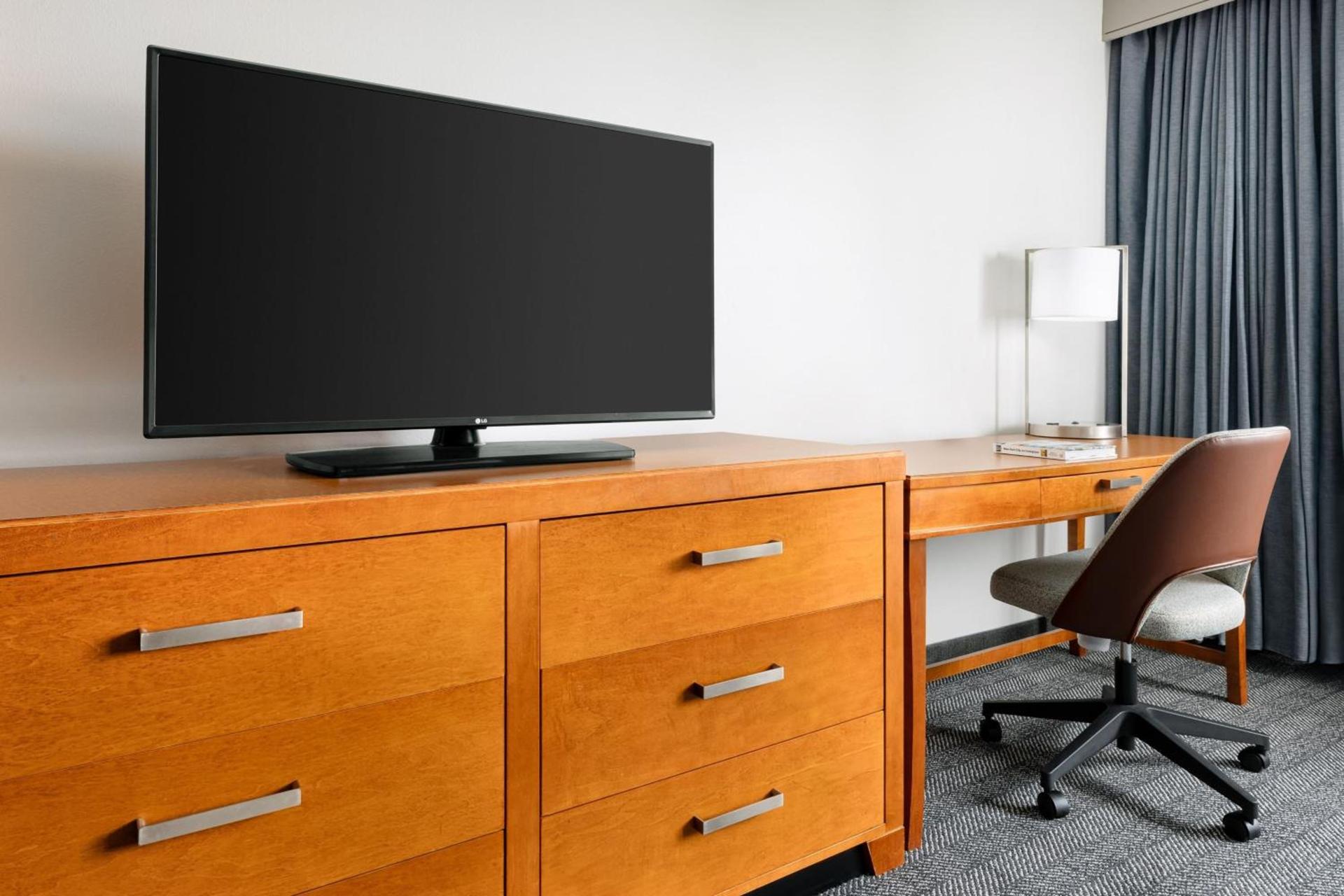 Courtyard by Marriott Montvale photo 15