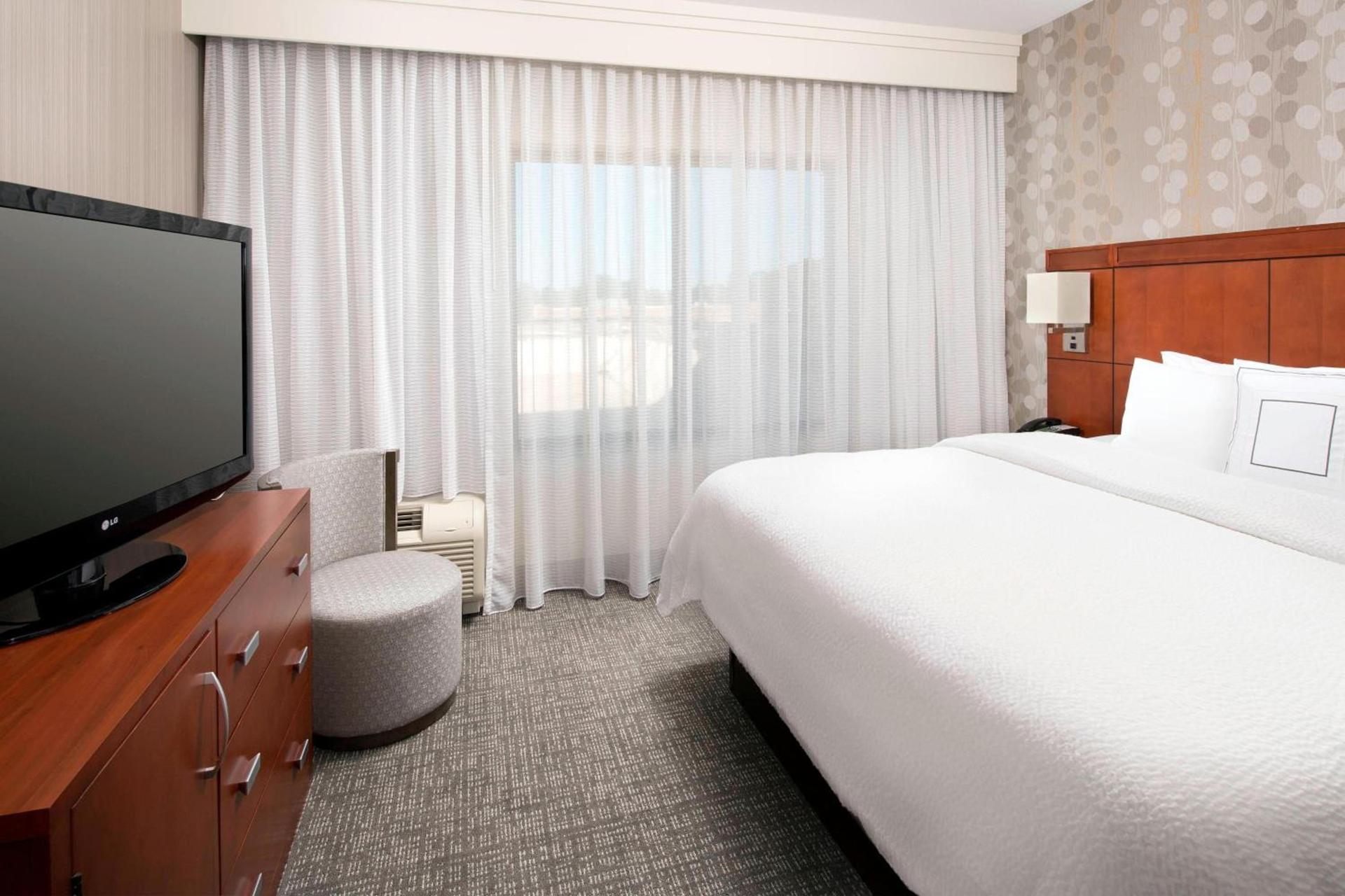 Courtyard by Marriott Tyler photo 11