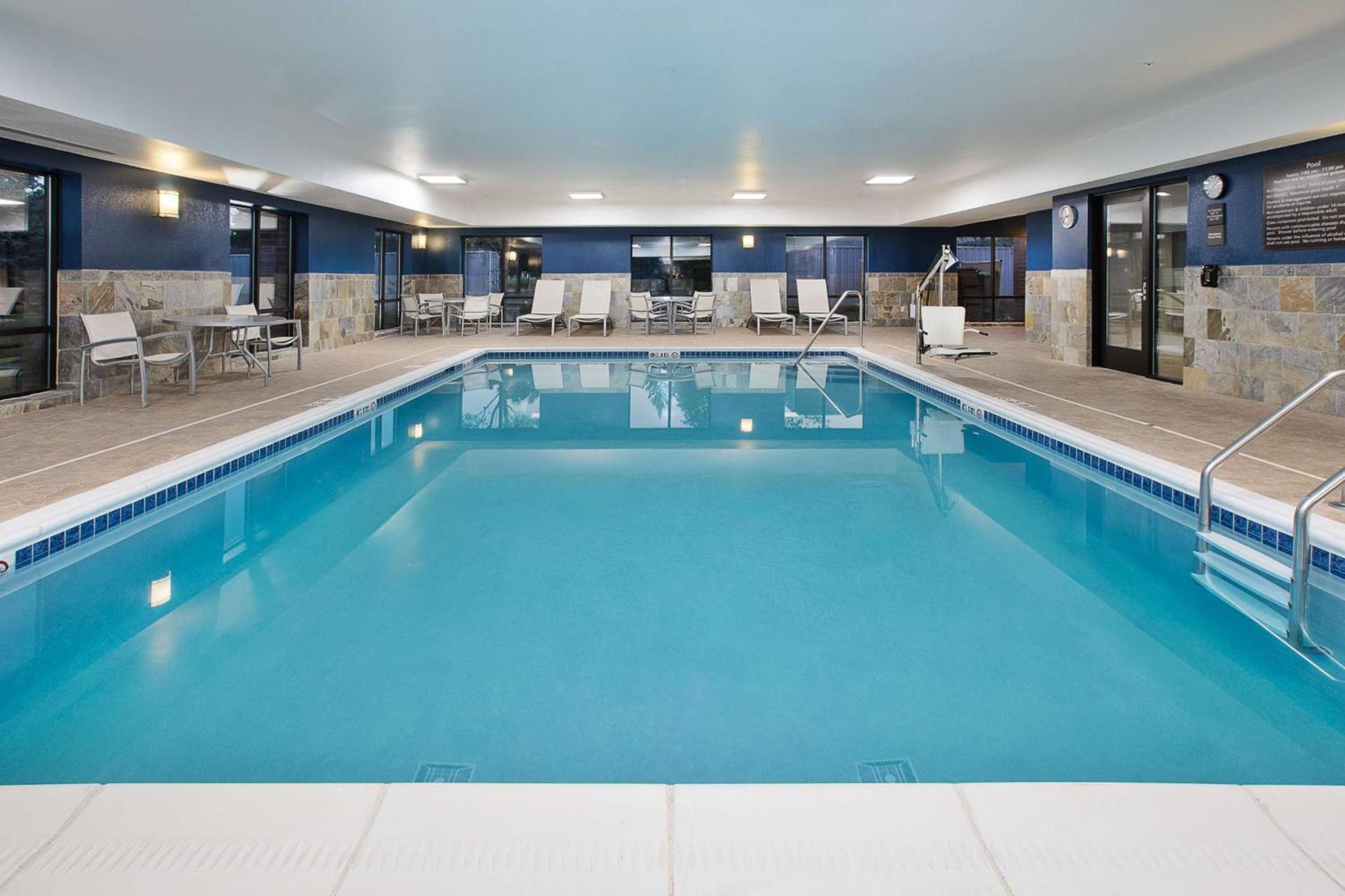 Hampton Inn Detroit - Shelby Township photo 7
