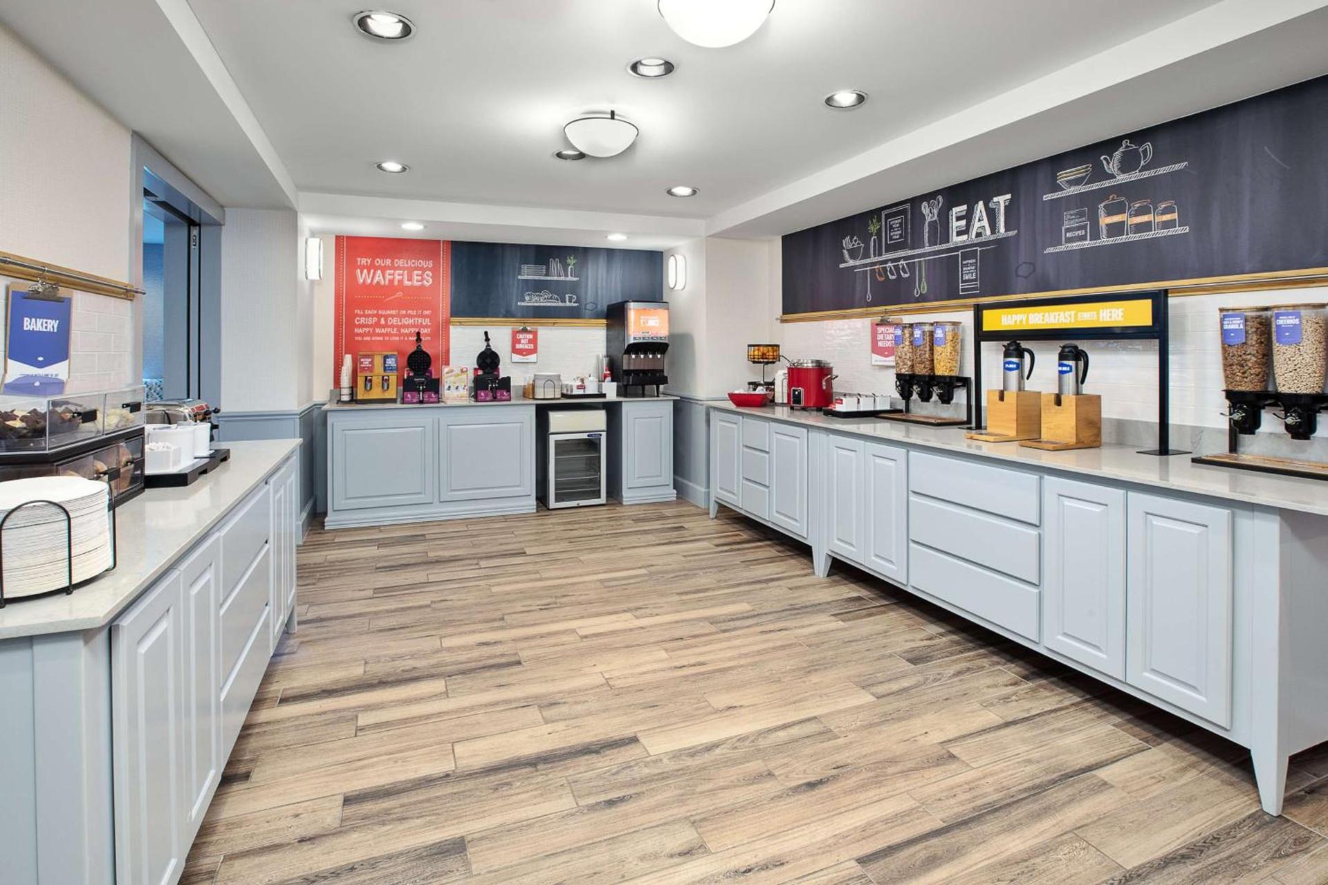 Hampton Inn Detroit - Shelby Township photo 9