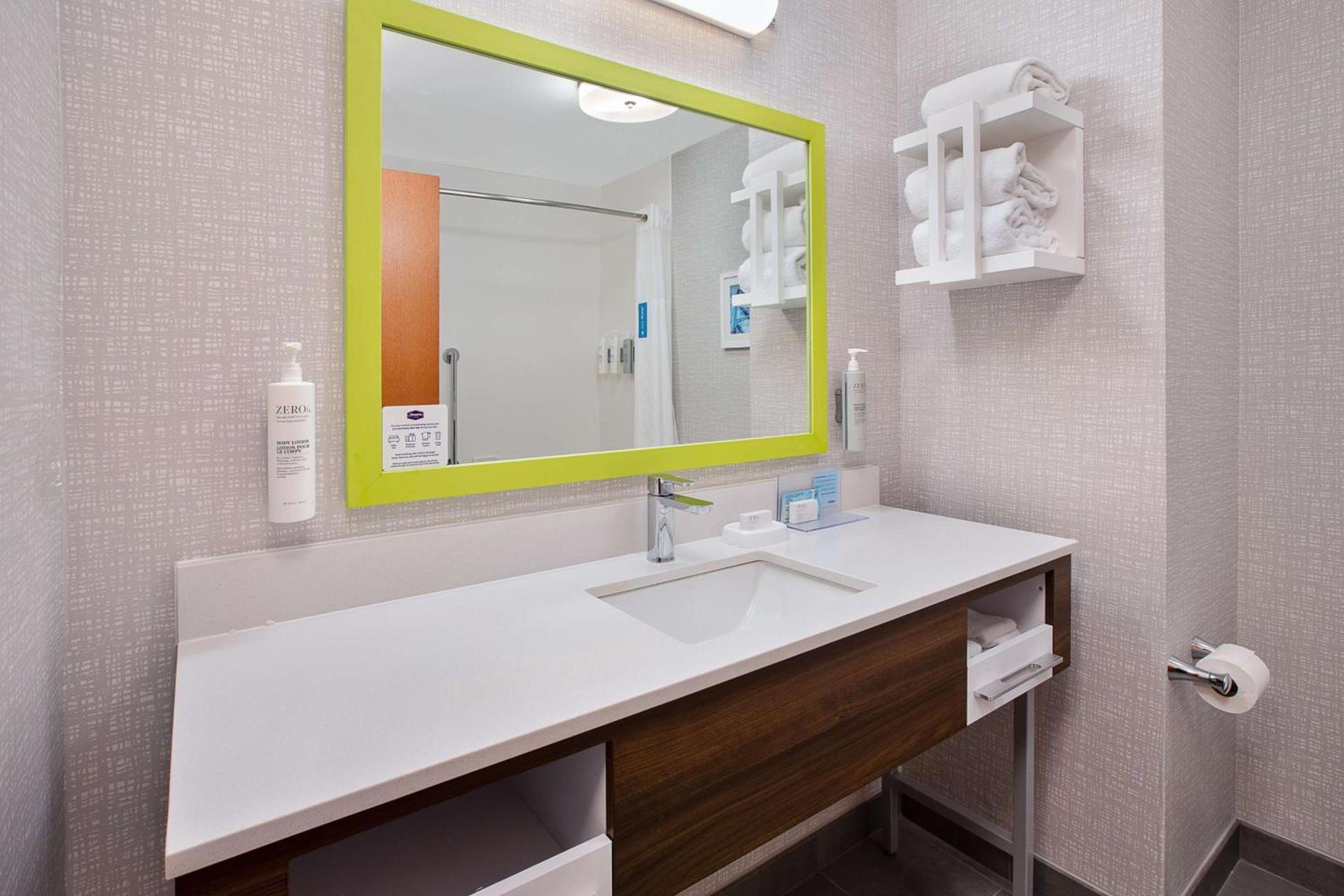 Hampton Inn Detroit - Shelby Township photo 15