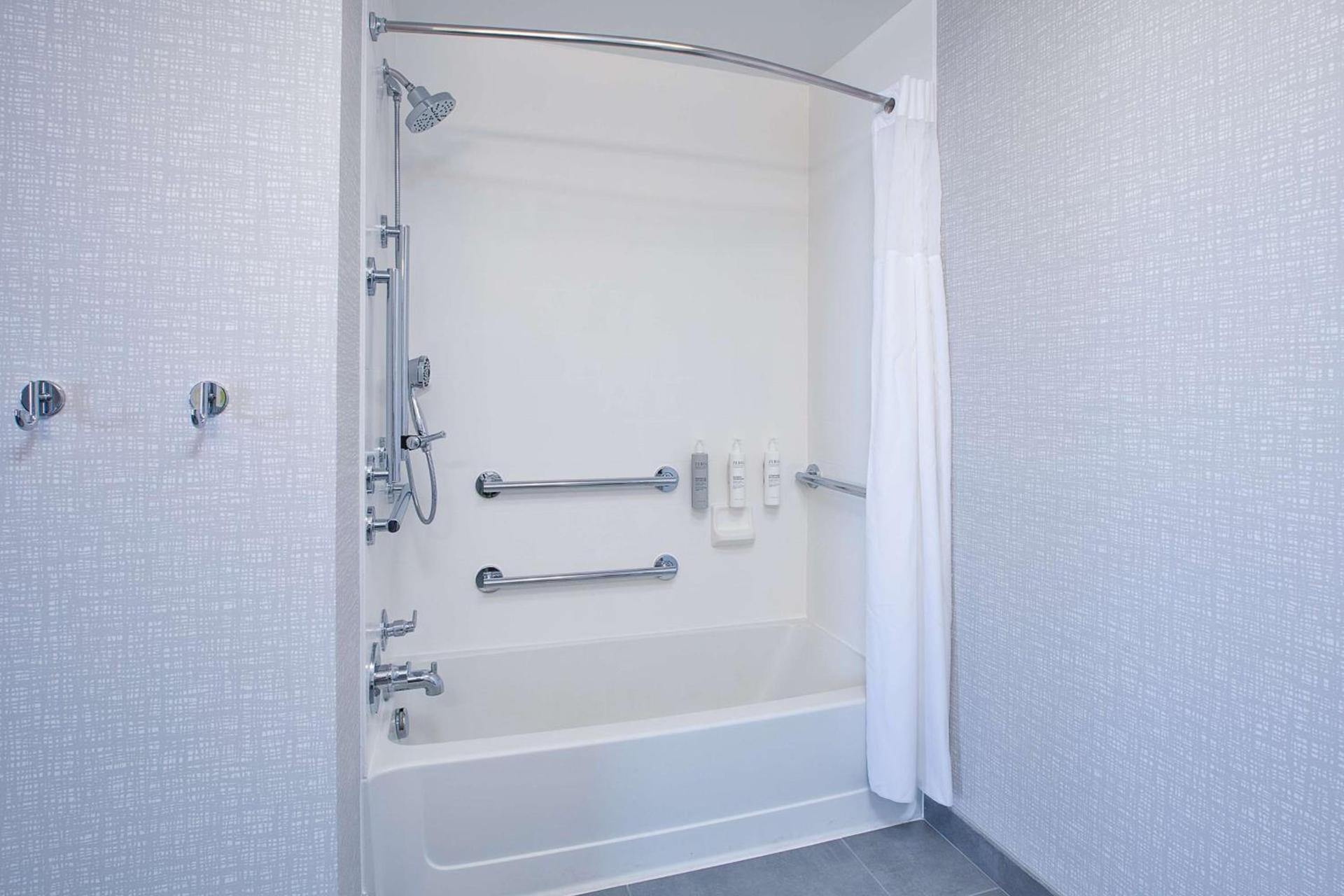 Hampton Inn Detroit - Shelby Township photo 14