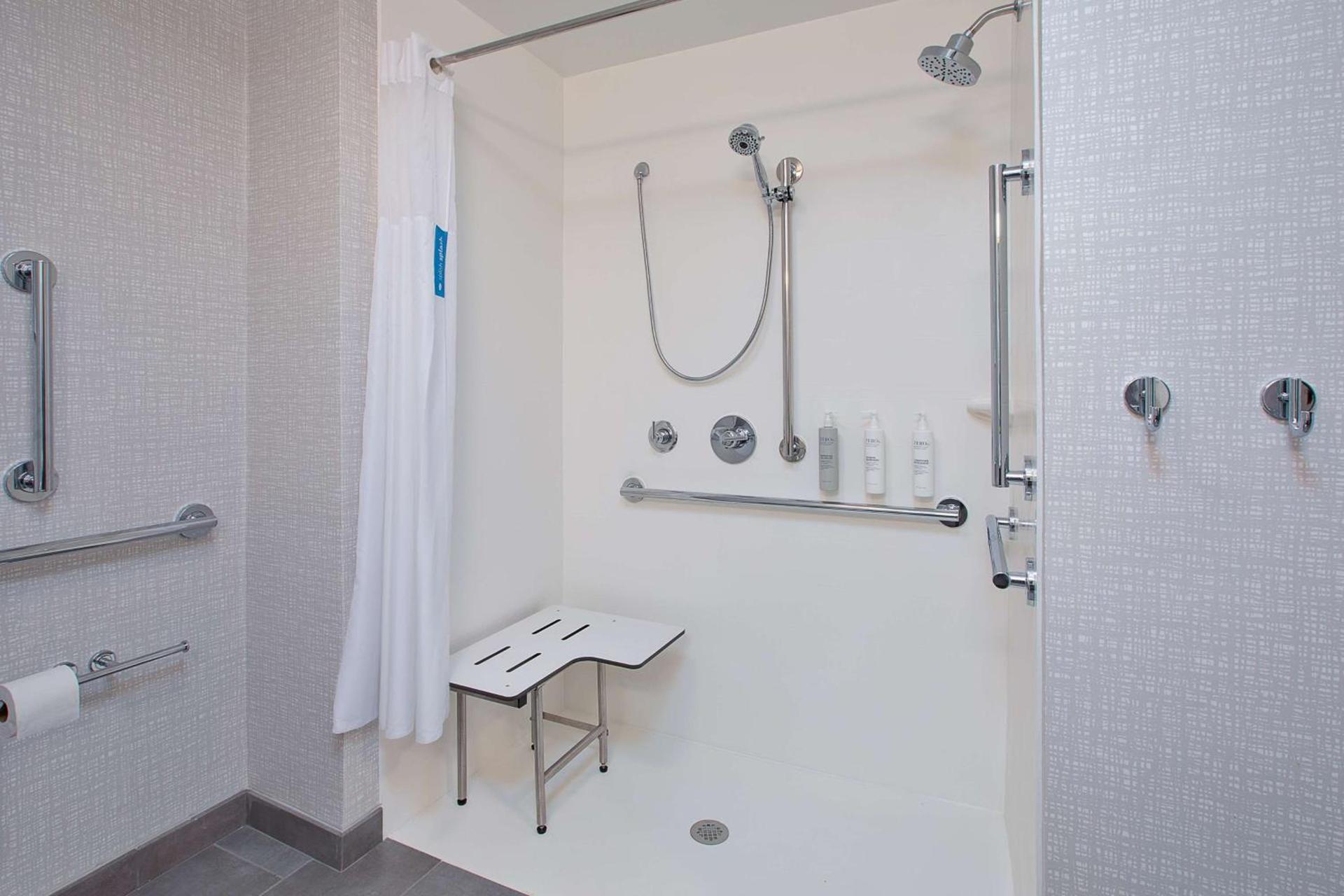 Hampton Inn Detroit - Shelby Township photo 20