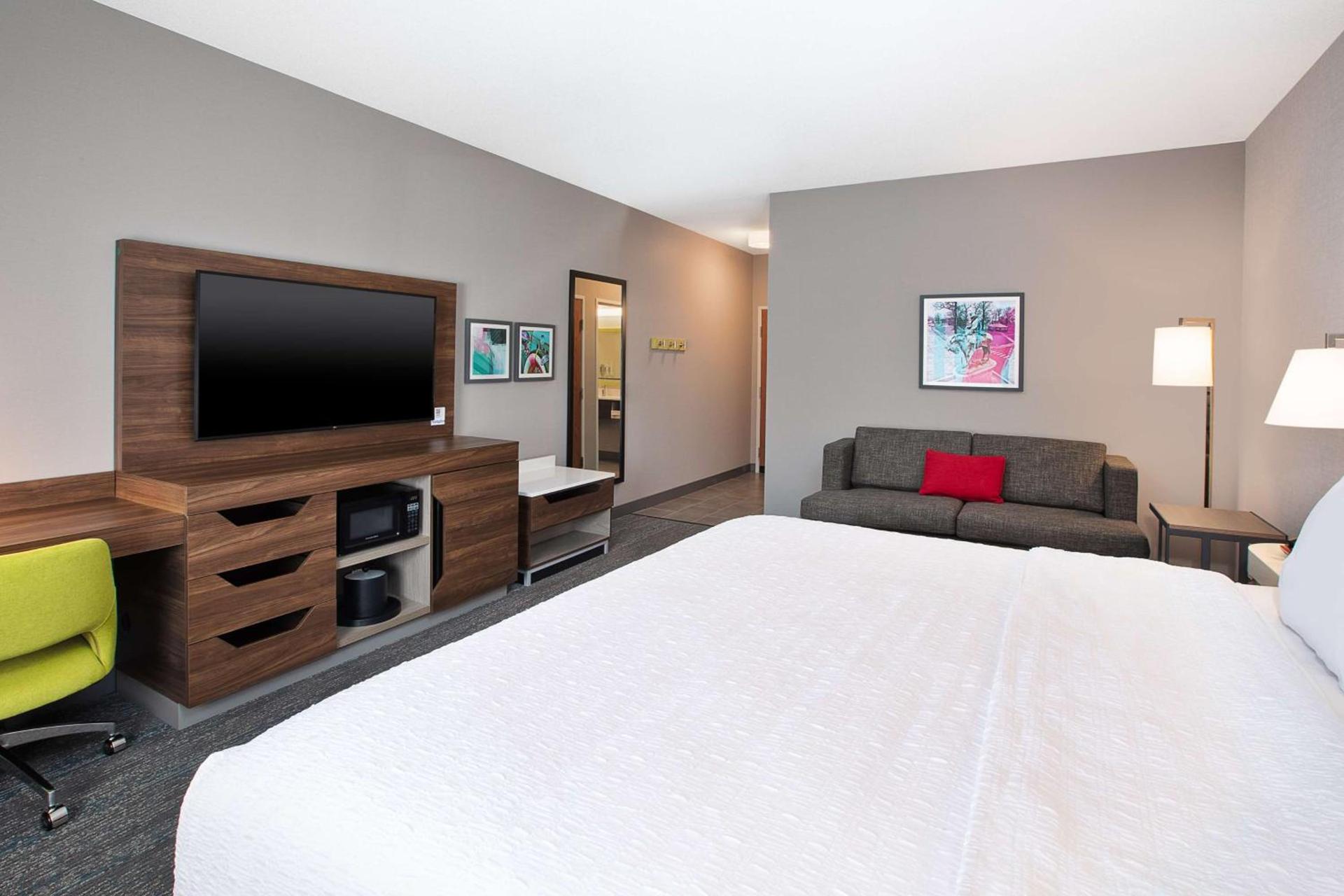 Hampton Inn Detroit - Shelby Township photo 22