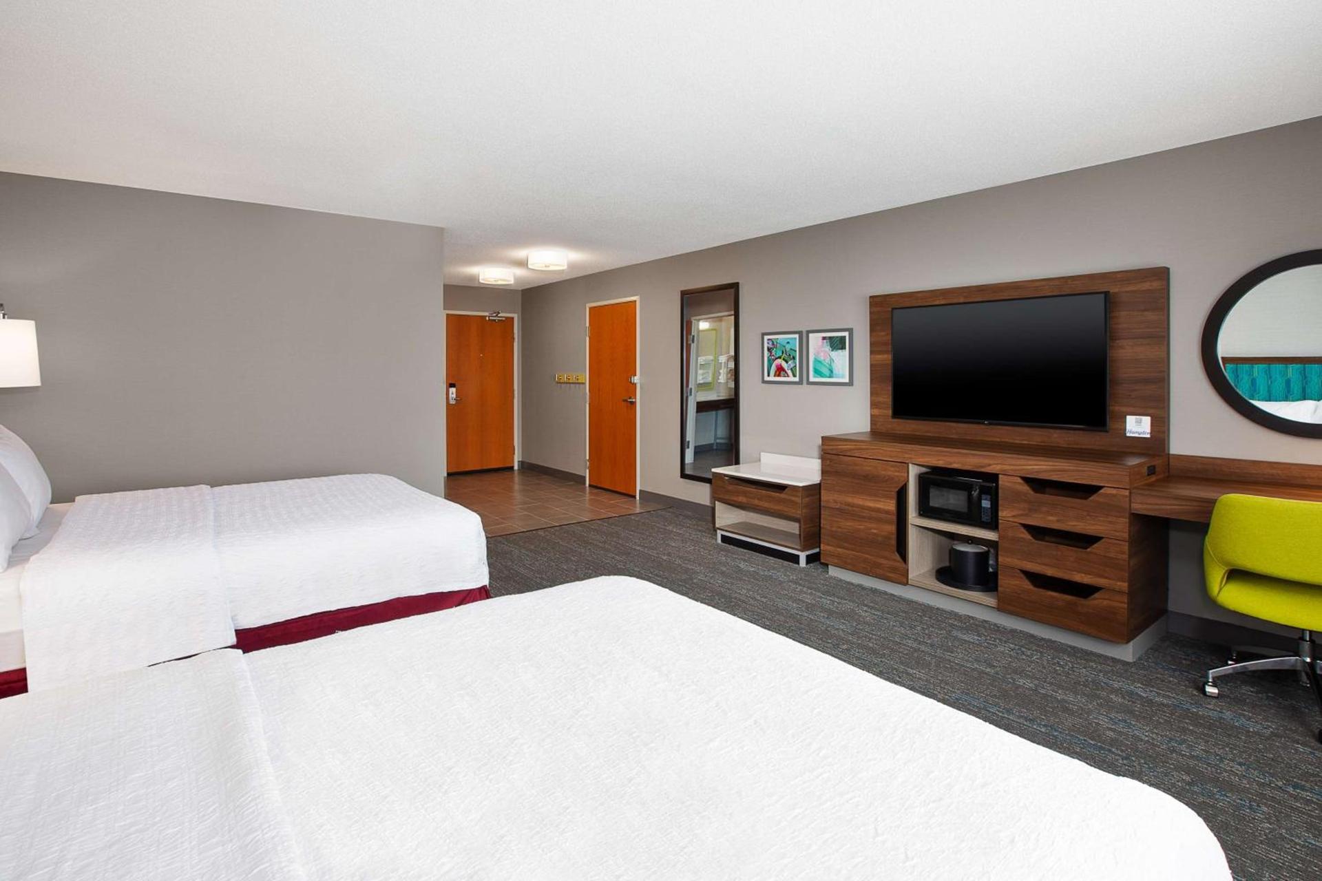 Hampton Inn Detroit - Shelby Township photo 24