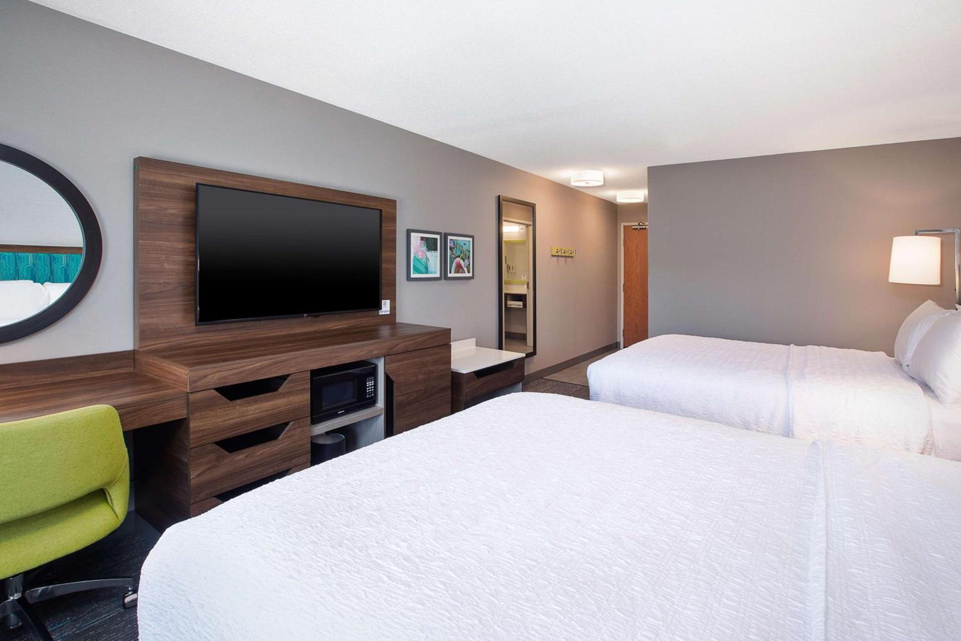 Hampton Inn Detroit - Shelby Township photo 26