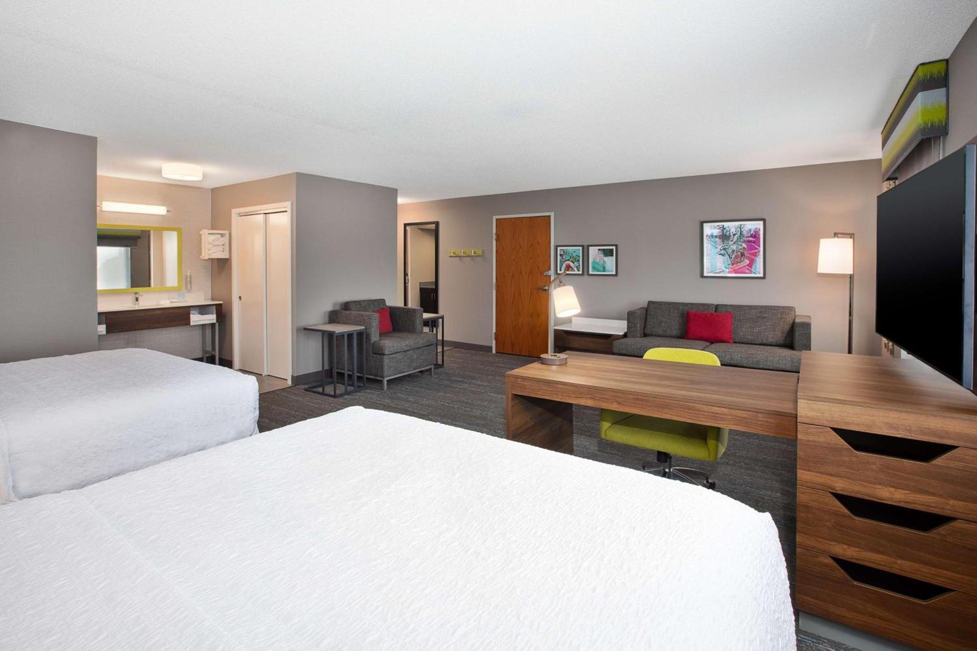 Hampton Inn Detroit - Shelby Township photo 29
