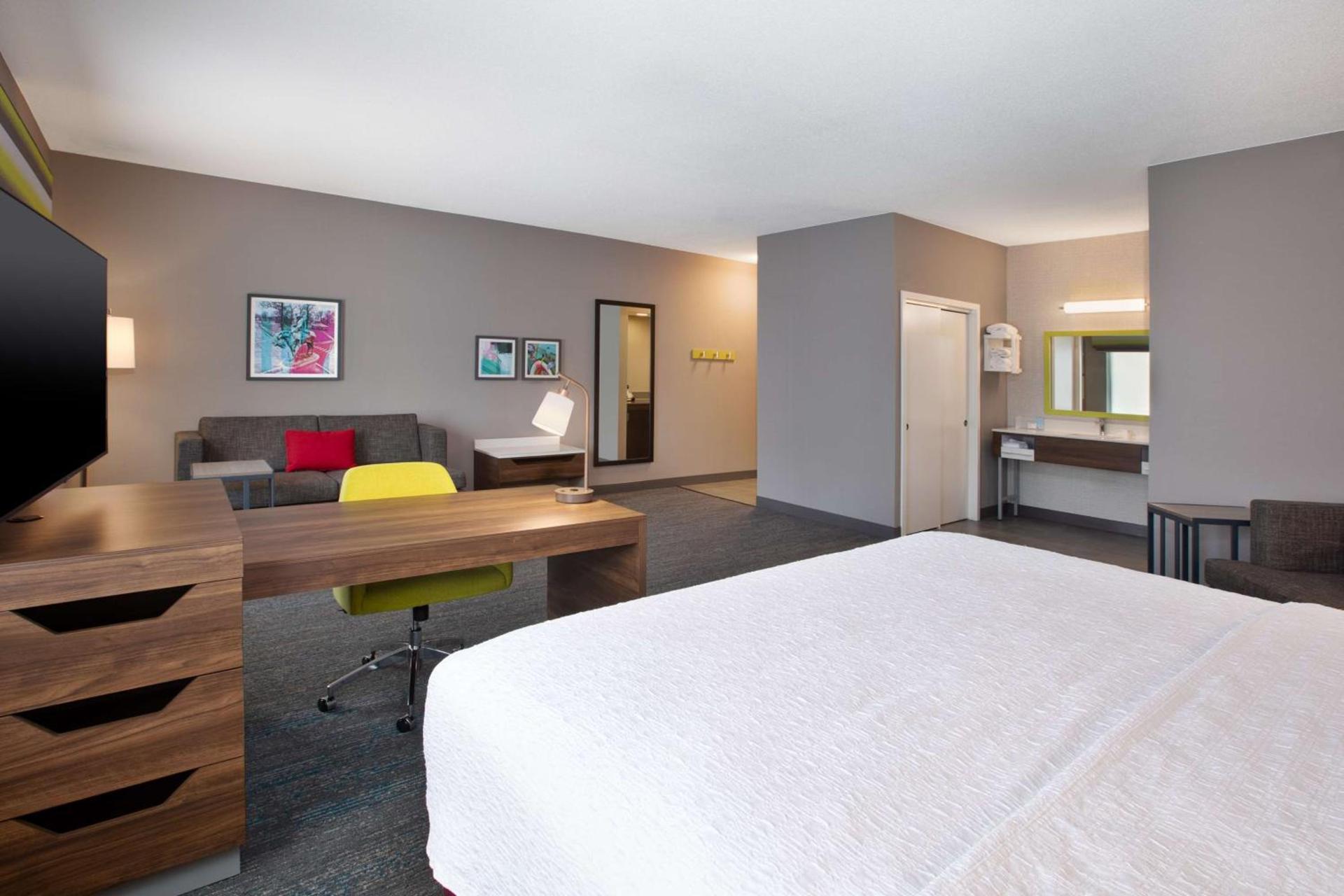 Hampton Inn Detroit - Shelby Township photo 30