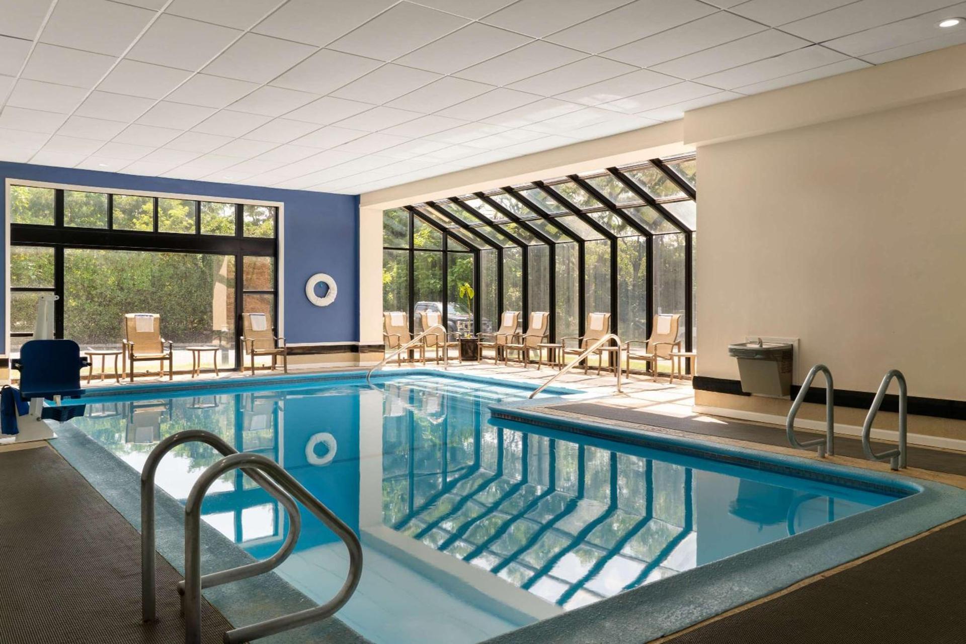 DoubleTree by Hilton Bradley International Airport photo 7