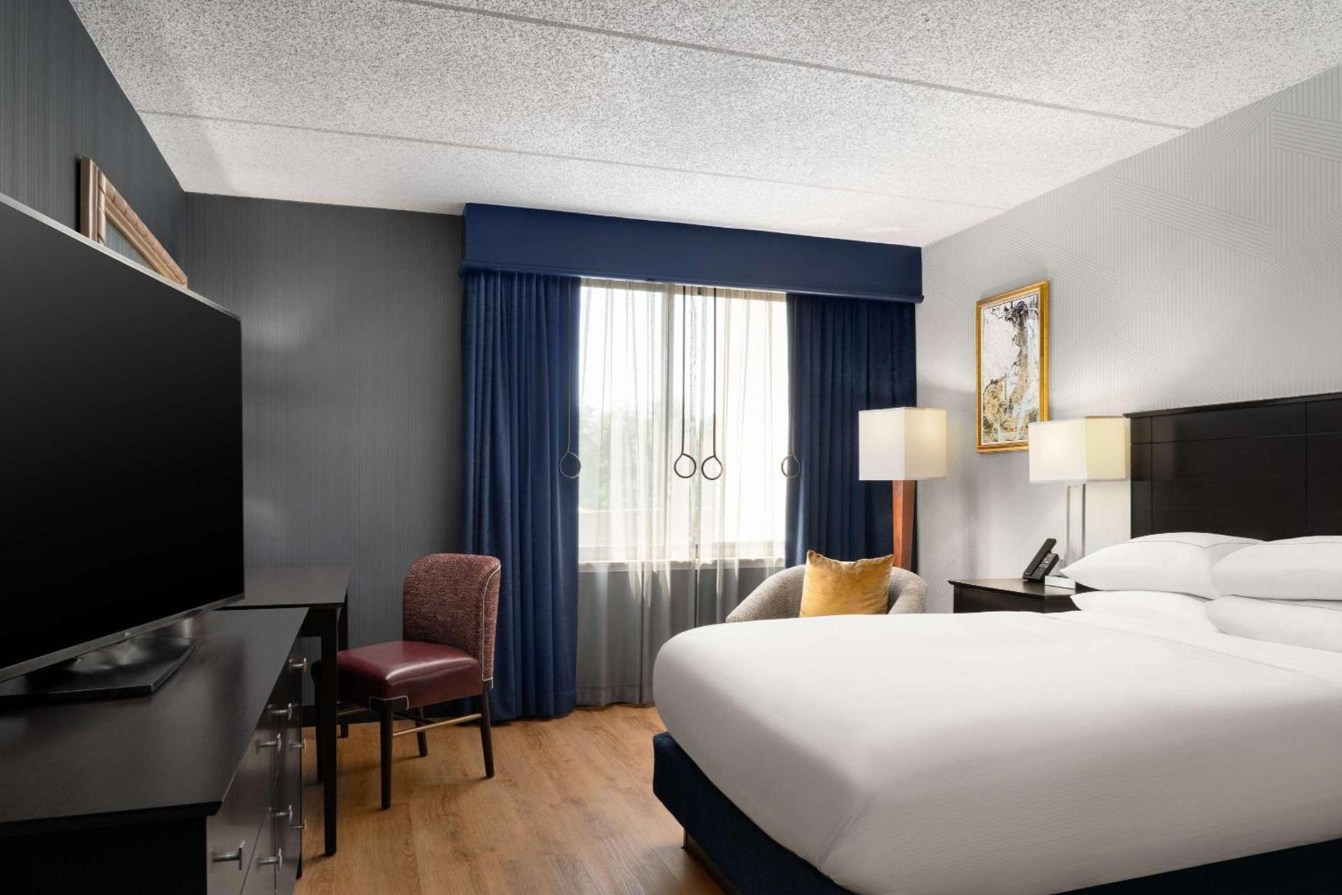 DoubleTree by Hilton Bradley International Airport photo 17