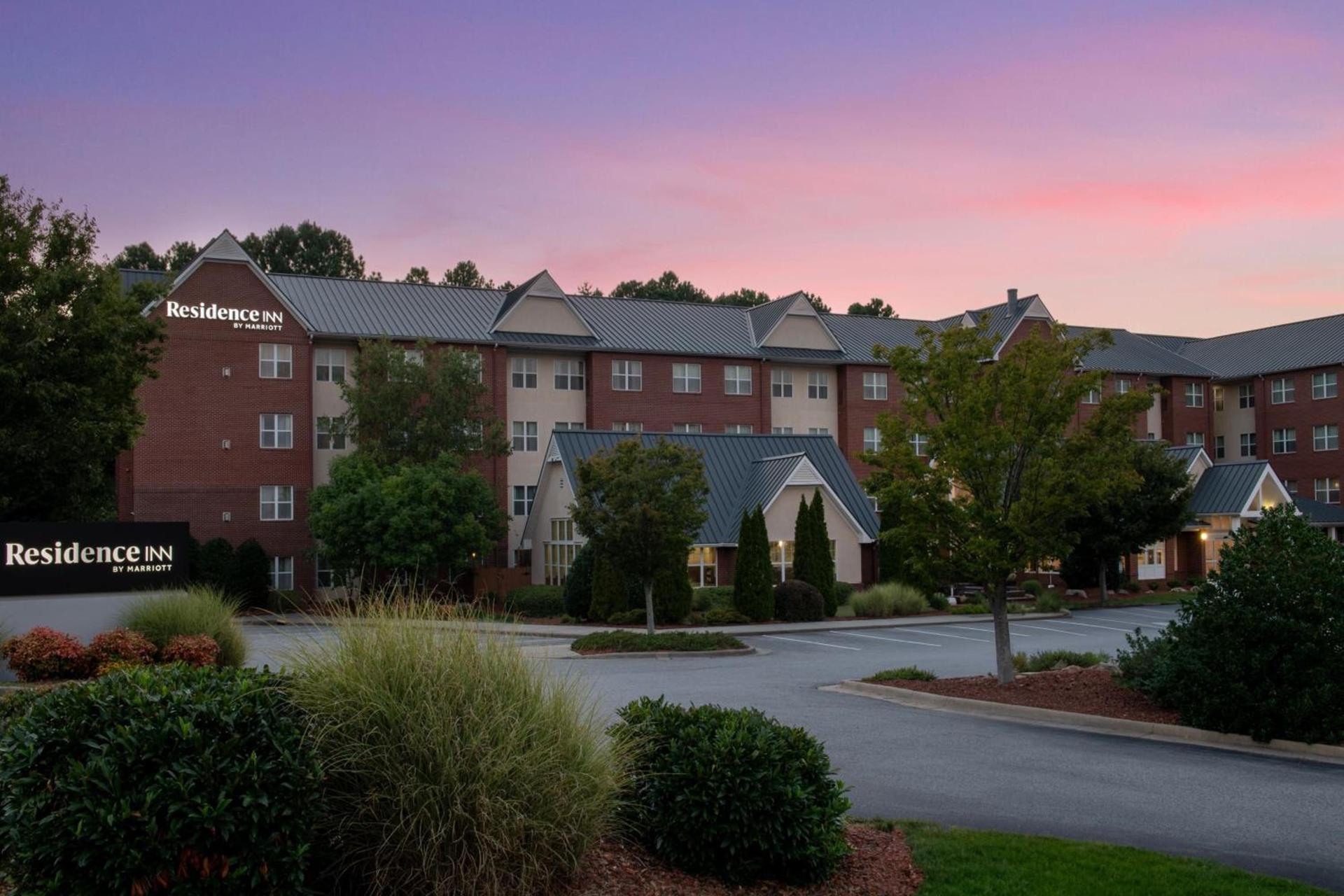 Residence Inn by Marriott Greensboro Airport photo 2