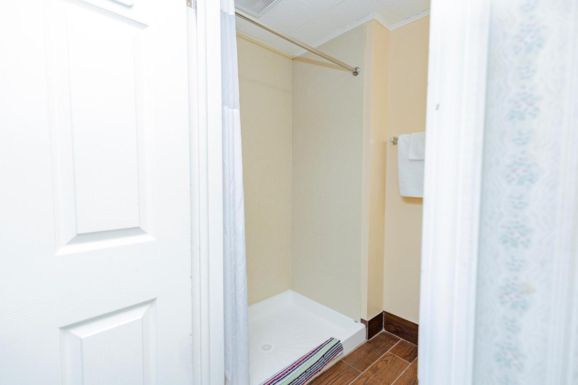 Budget Inn Columbus photo 18