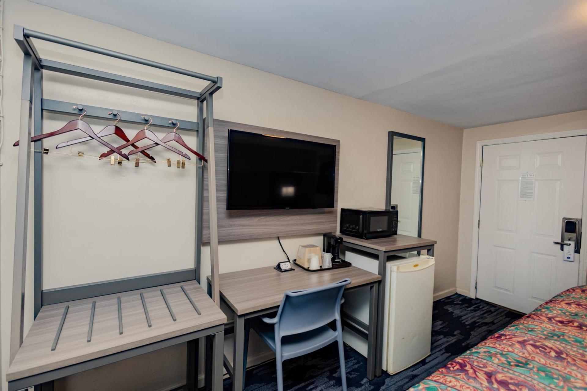 Budget Inn Columbus photo 15
