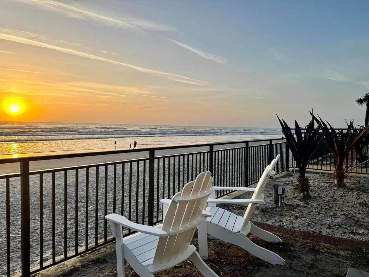 Single, Double or Quad Oceanview Studios - Direct Beach Access, Oceanfront Pool & Tiki photo 69