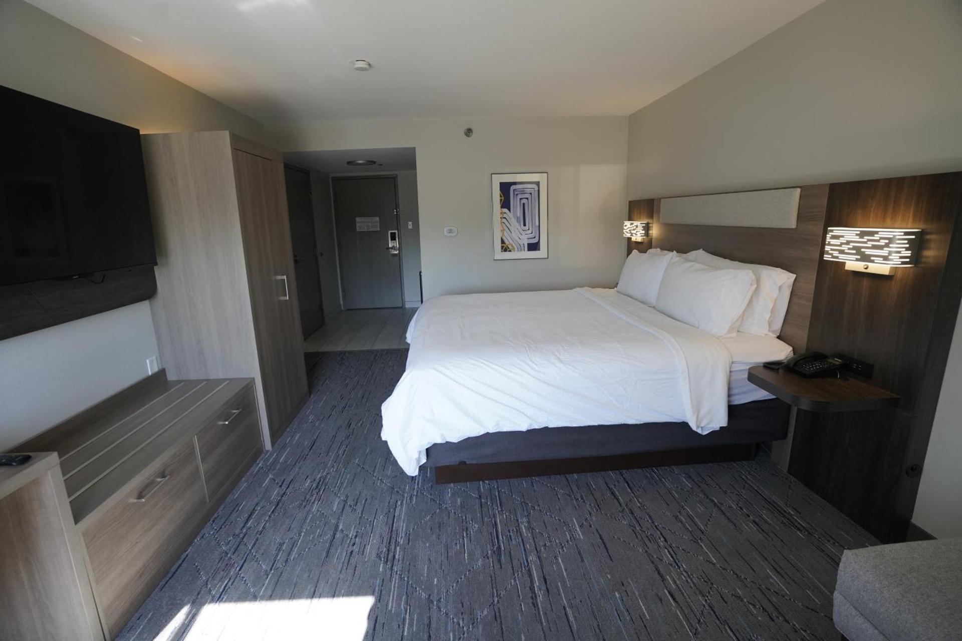 Holiday Inn Express La Junta by IHG photo 7
