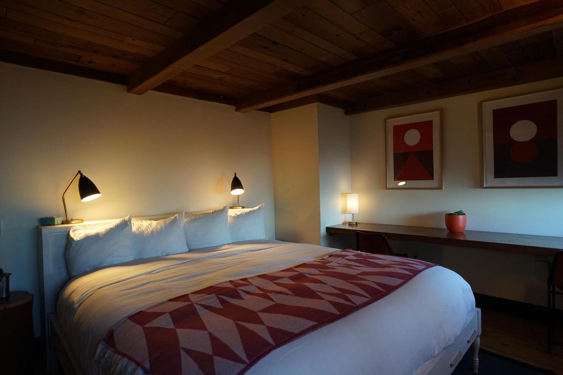 Timber Cove Resort photo 5