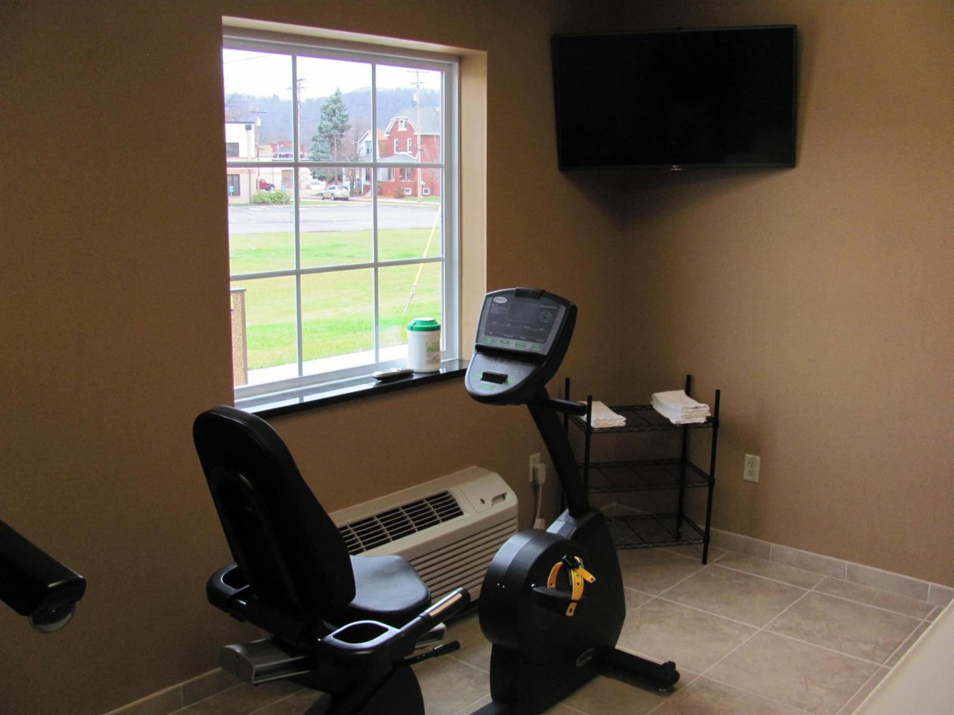 Cobblestone Inn & Suites - Ambridge, PA photo 40