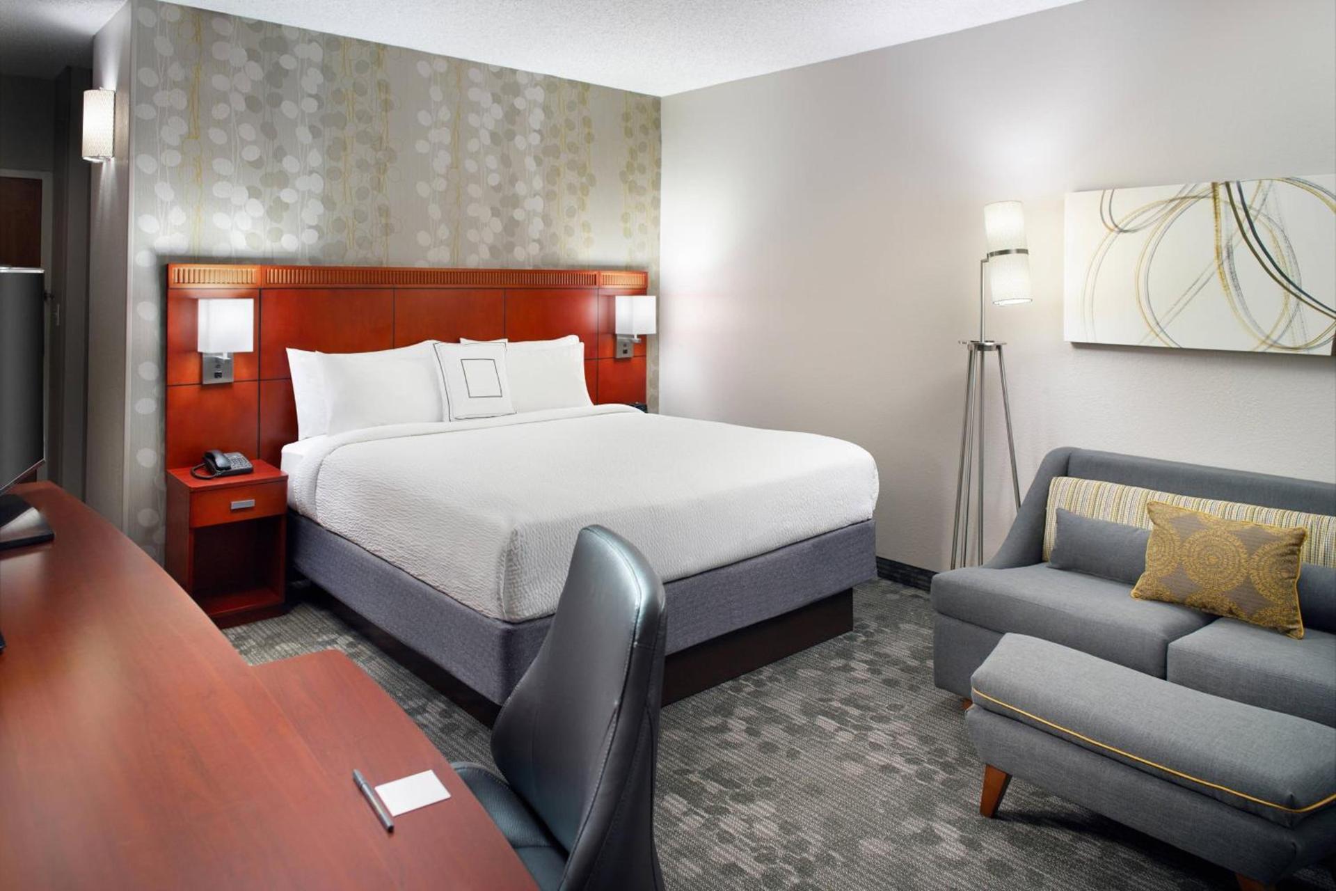 Courtyard by Marriott Perimeter Center photo 4