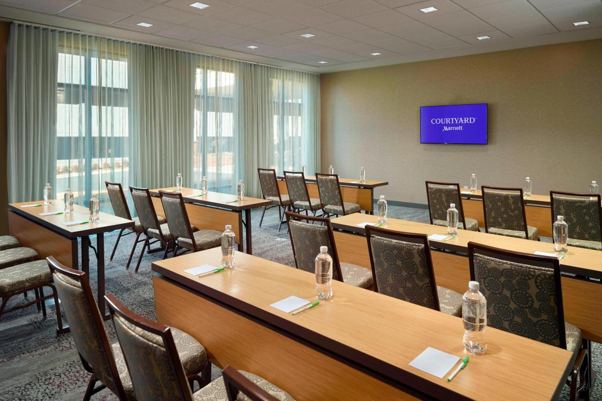 Courtyard by Marriott LaGrange photo 25