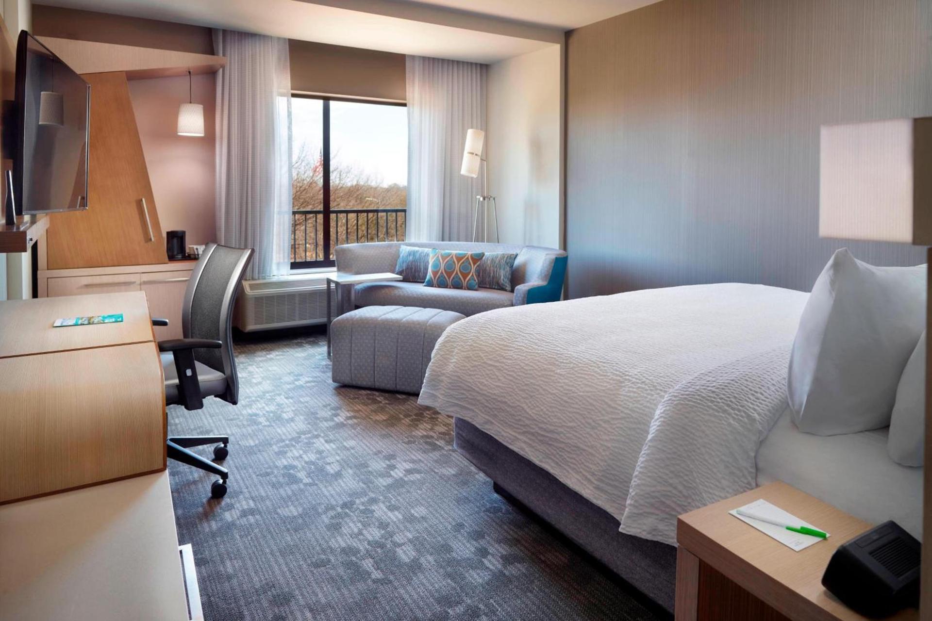 Courtyard by Marriott LaGrange photo 6