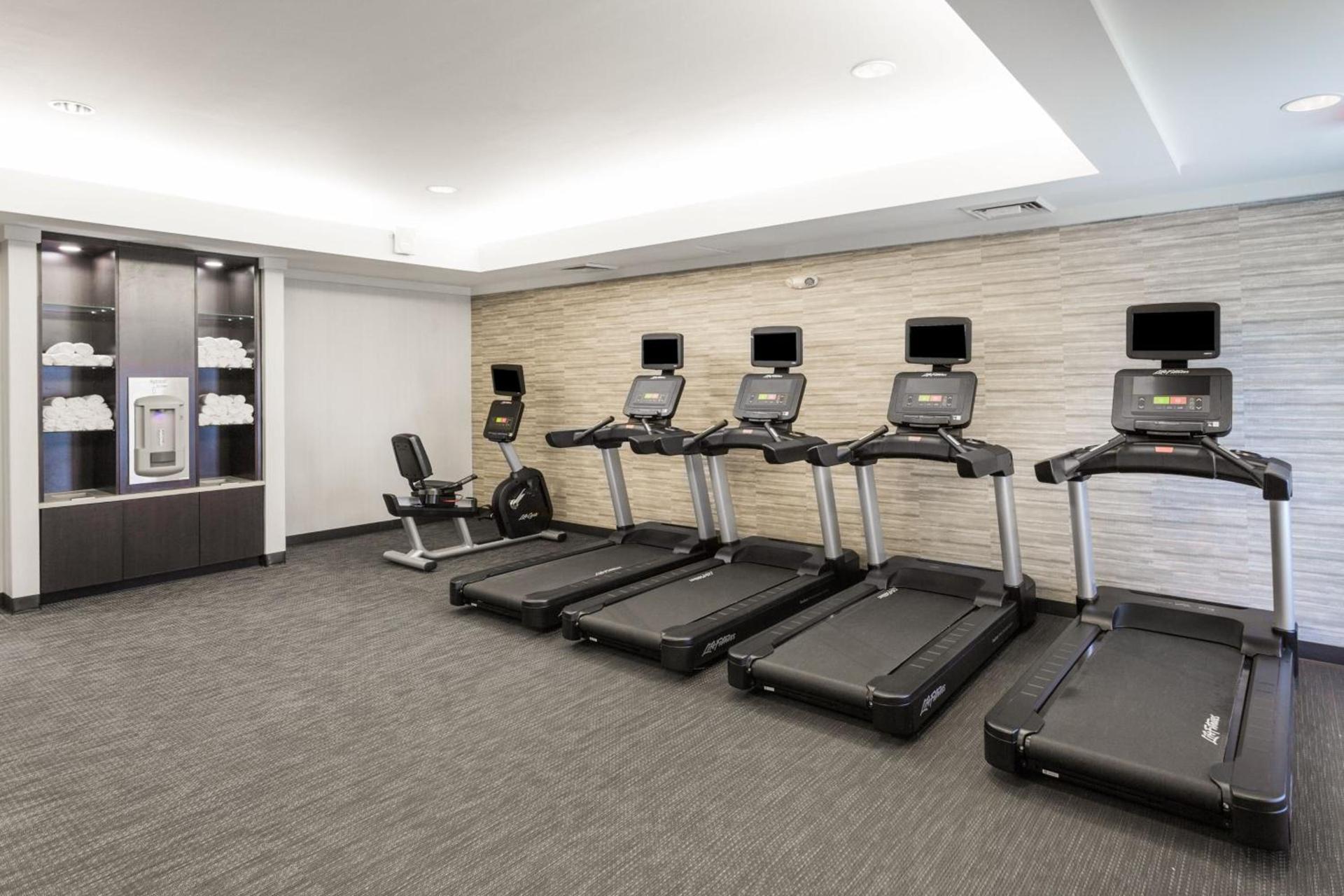 Courtyard by Marriott Rocky Mount photo 29