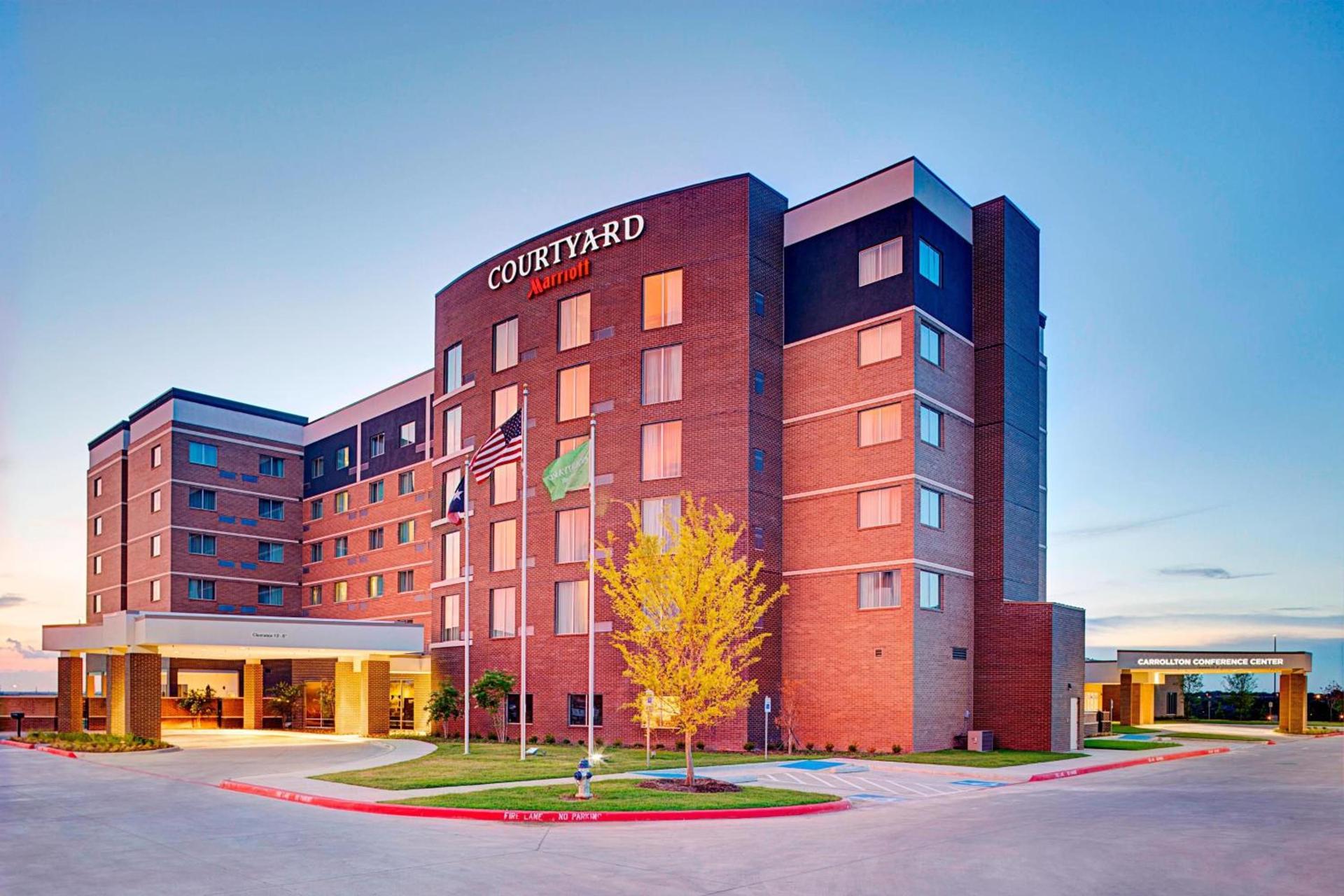 Courtyard by Marriott Dallas Carrollton and Carrollton Conference Center photo 2