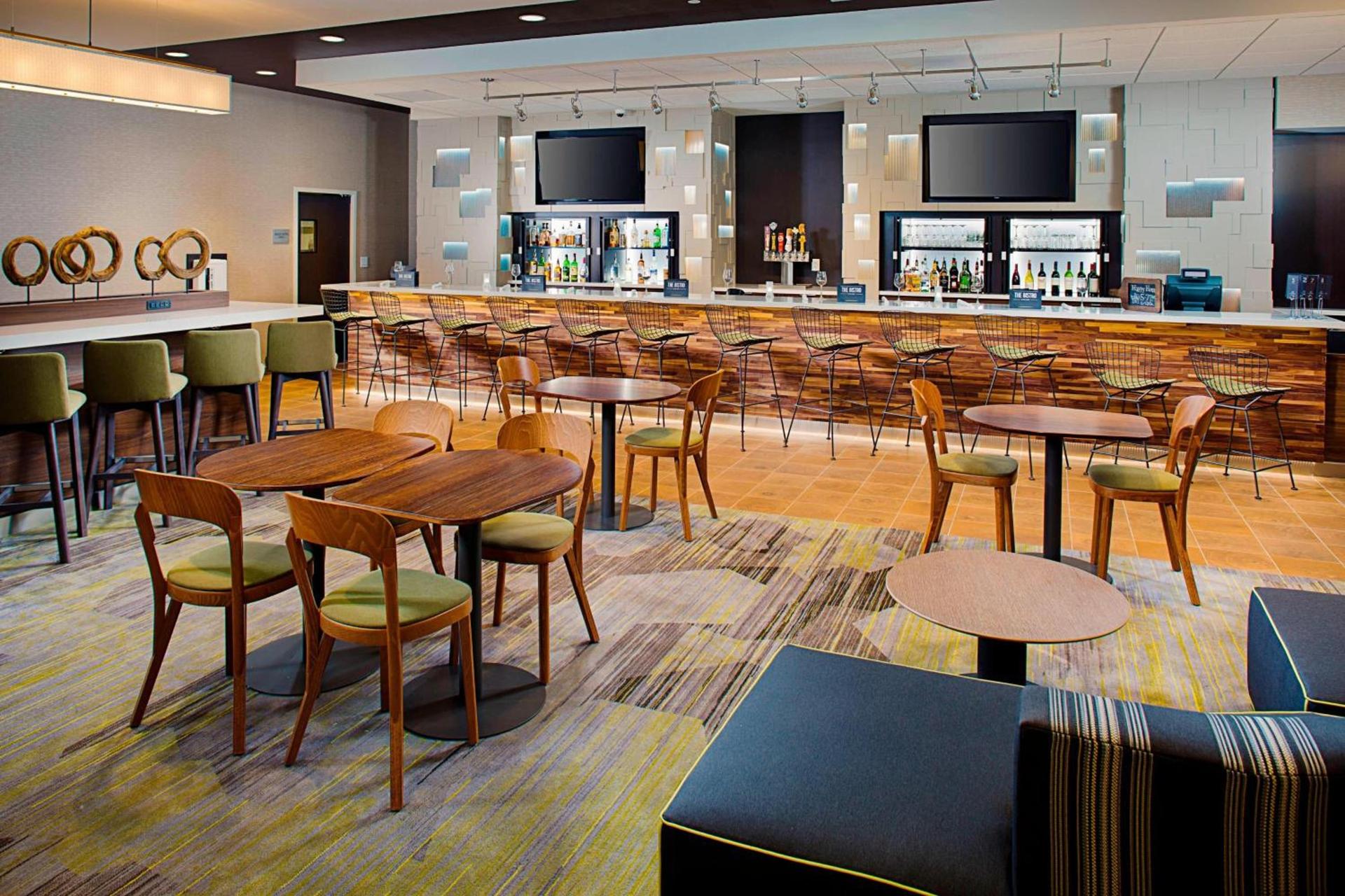 Courtyard by Marriott Dallas Carrollton and Carrollton Conference Center photo 22