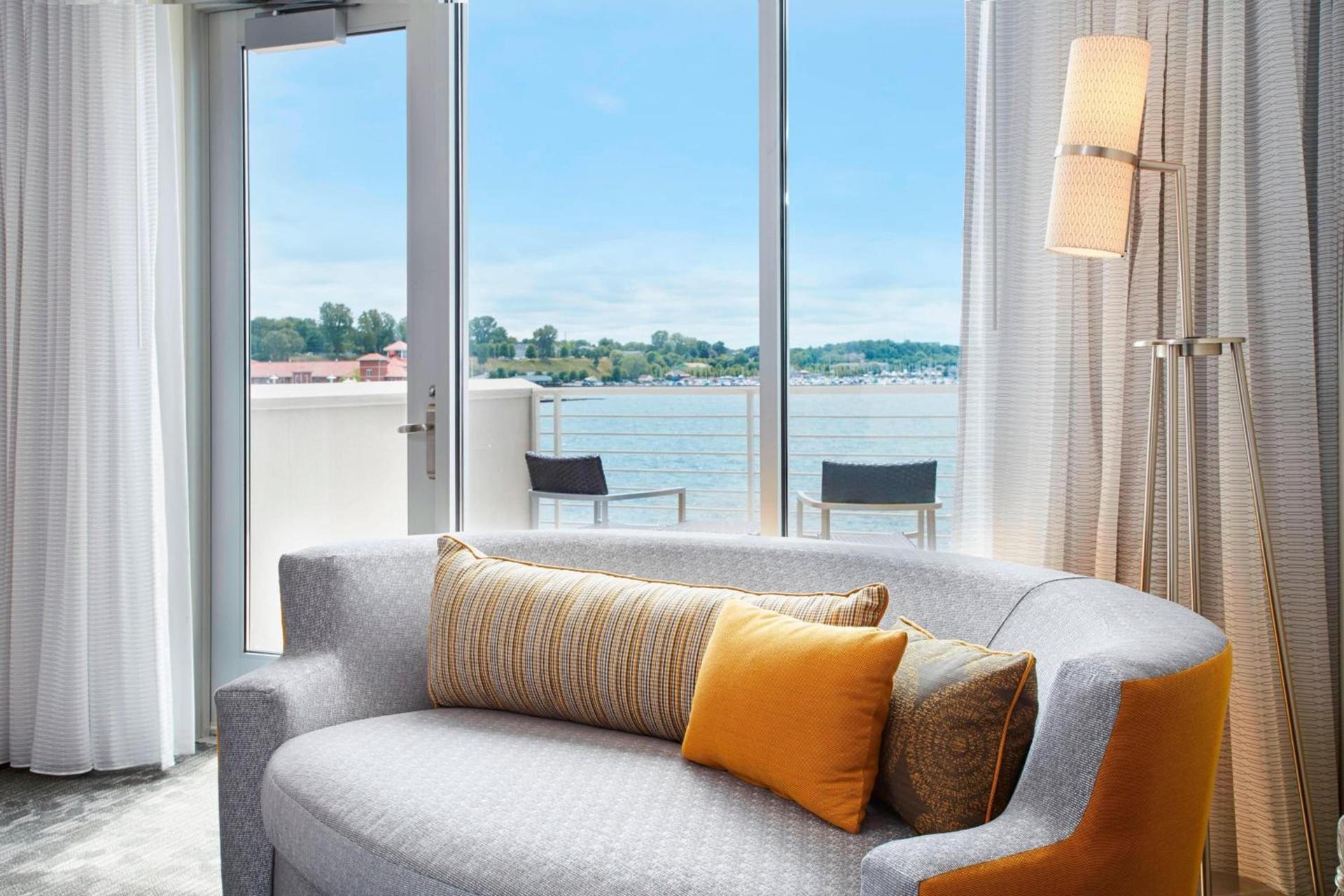 Courtyard by Marriott Erie Bayfront photo 15