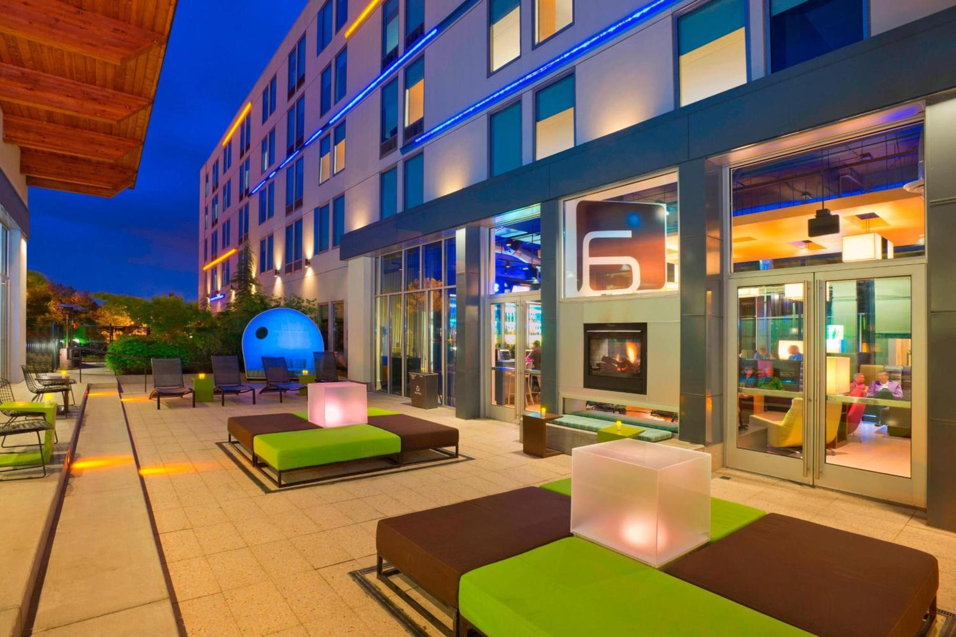Aloft by Marriott Portland Airport at Cascade Station photo 3