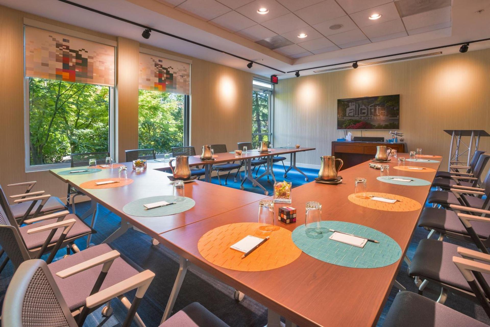 Aloft by Marriott Portland Airport at Cascade Station photo 18