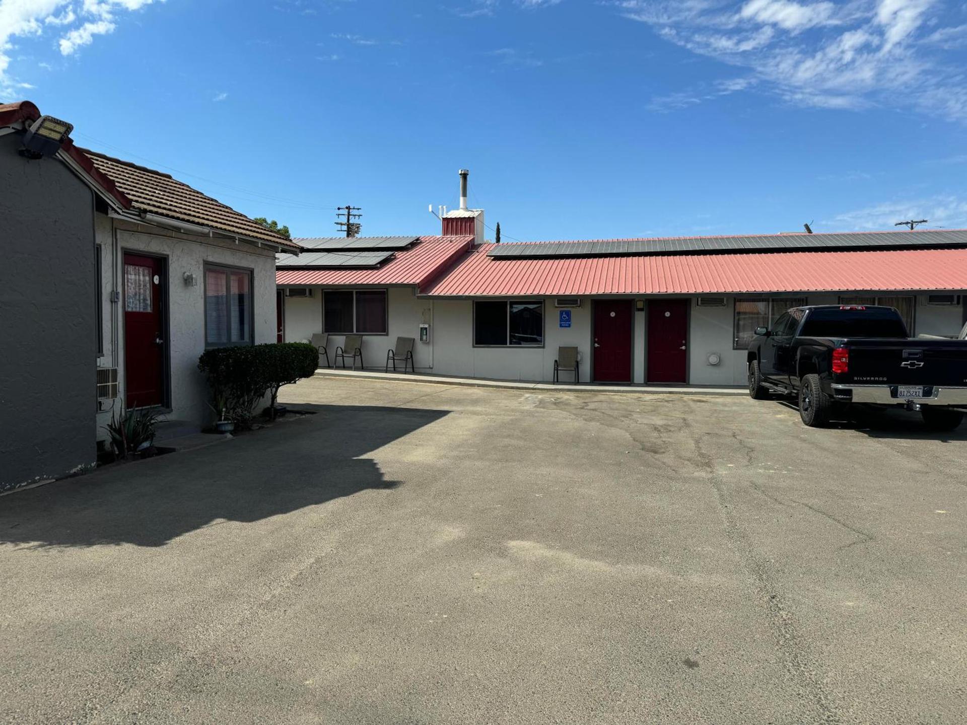 Coalinga Motel photo 2
