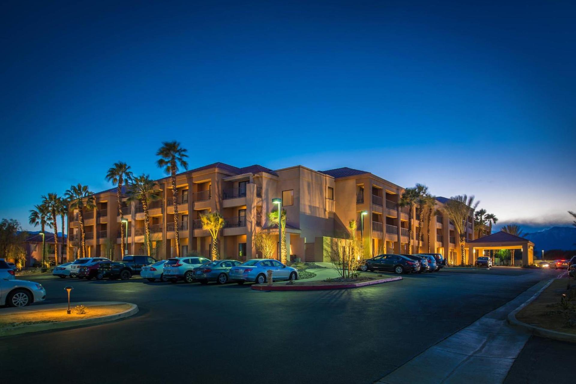 Courtyard Palm Desert photo 12