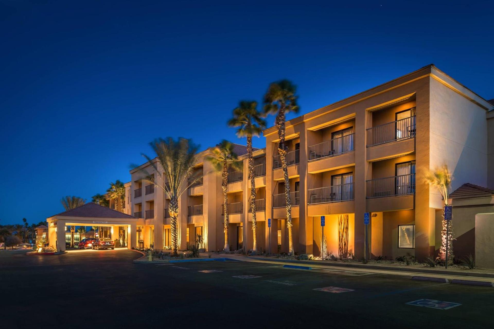 Courtyard Palm Desert photo 13
