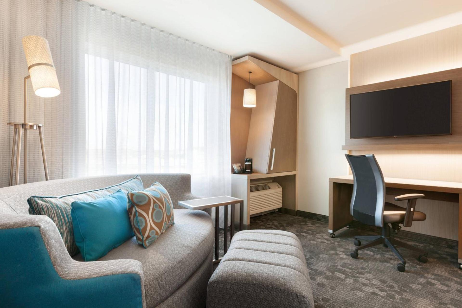 Courtyard by Marriott Boston Dedham/Westwood photo 9