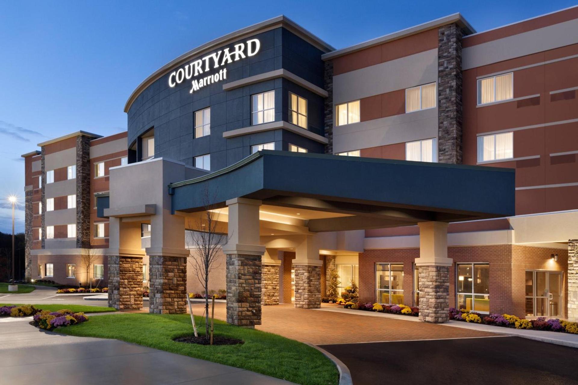 Courtyard by Marriott Boston Dedham/Westwood photo 2
