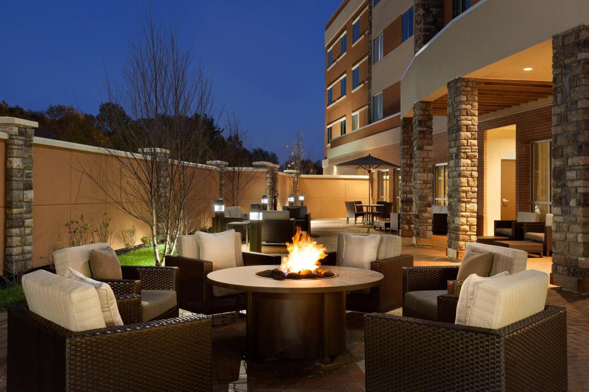 Courtyard by Marriott Boston Dedham/Westwood photo 22