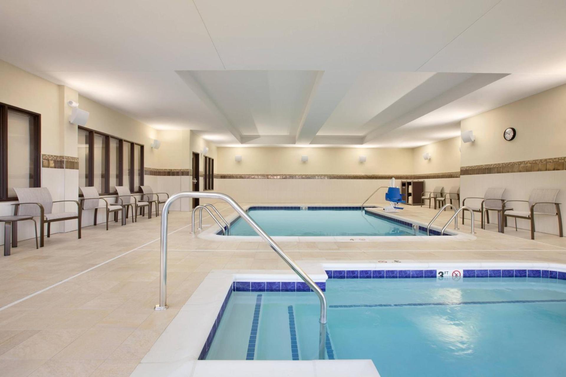 Courtyard by Marriott Boston Dedham/Westwood photo 32
